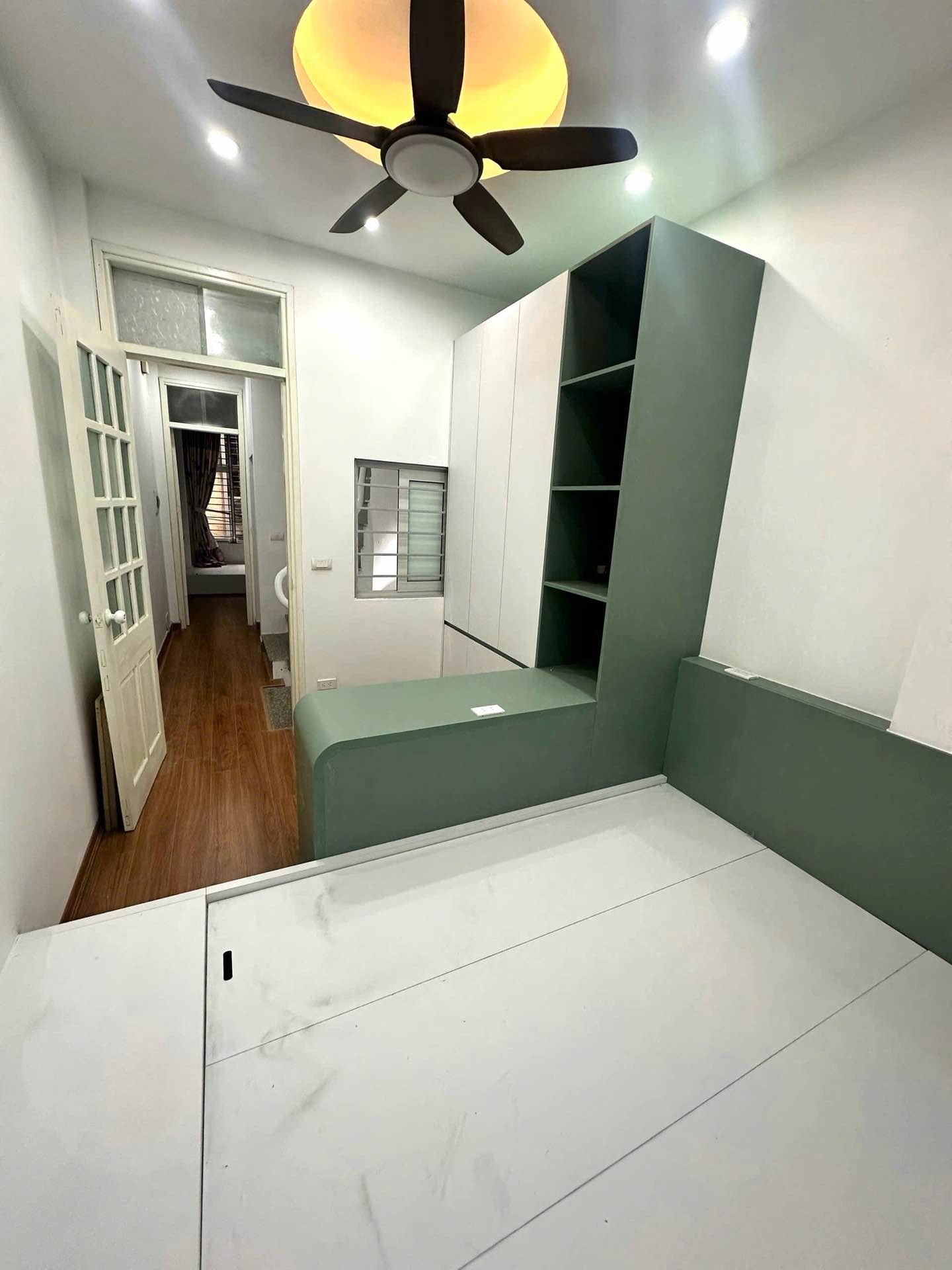 Bán nhà Lĩnh Nam - diện tích 25m2 4 tầng - Ngõ ô tô - giá 6,8 tỷ