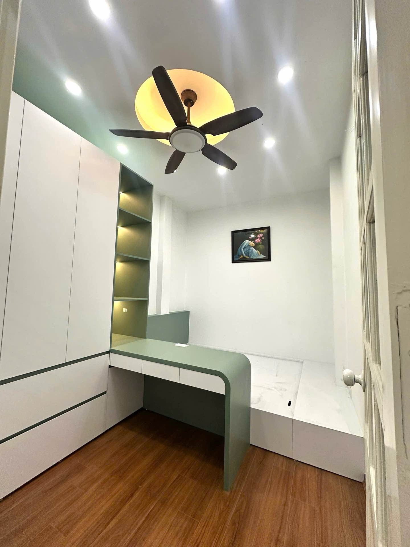 Bán nhà Lĩnh Nam - diện tích 25m2 4 tầng - Ngõ ô tô - giá 6,8 tỷ