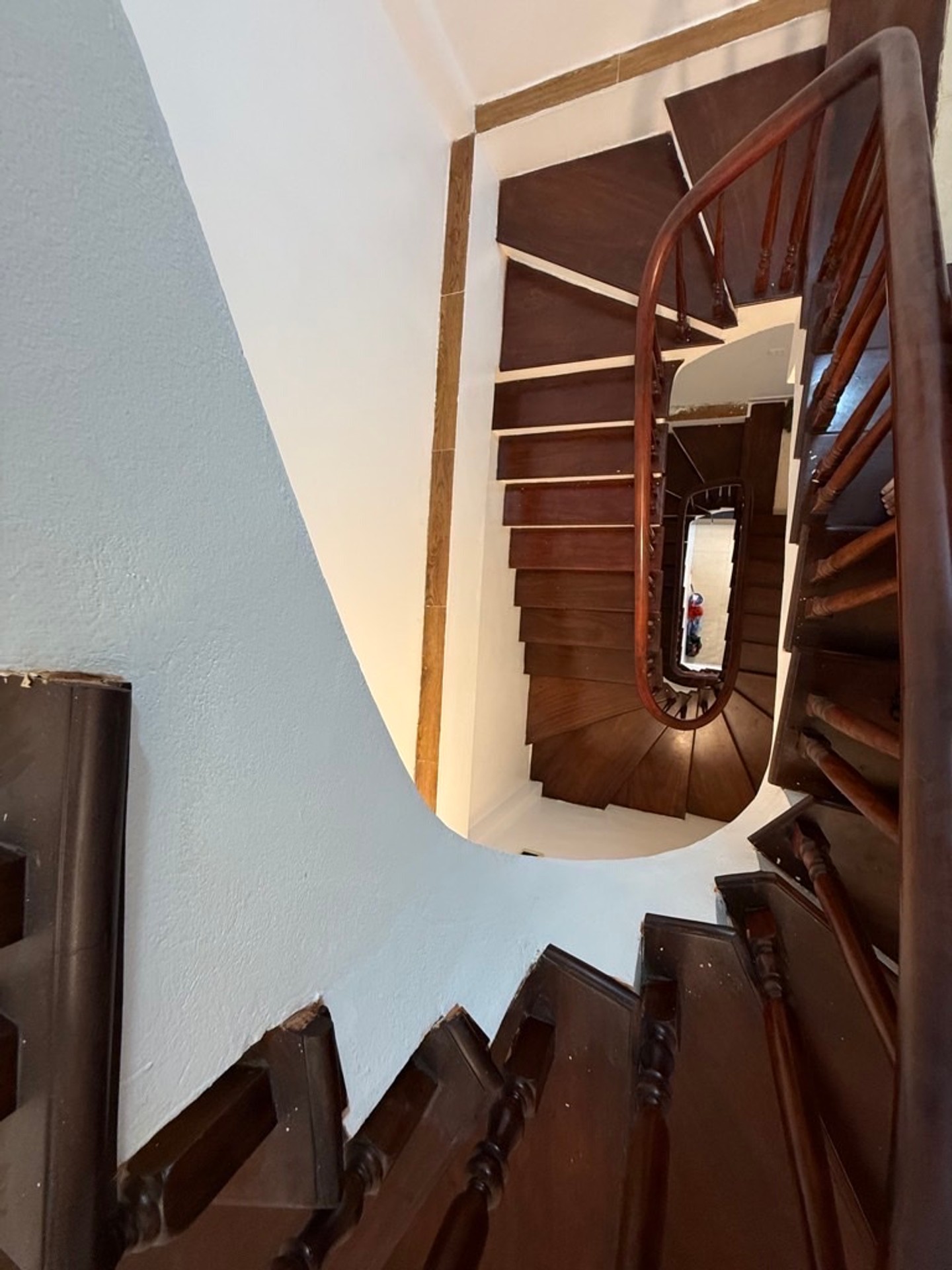 Bán nhà Hai Bà Trưng - diện tích 47m2 7 tầng - Ô tô tránh - giá 11,5 tỷ