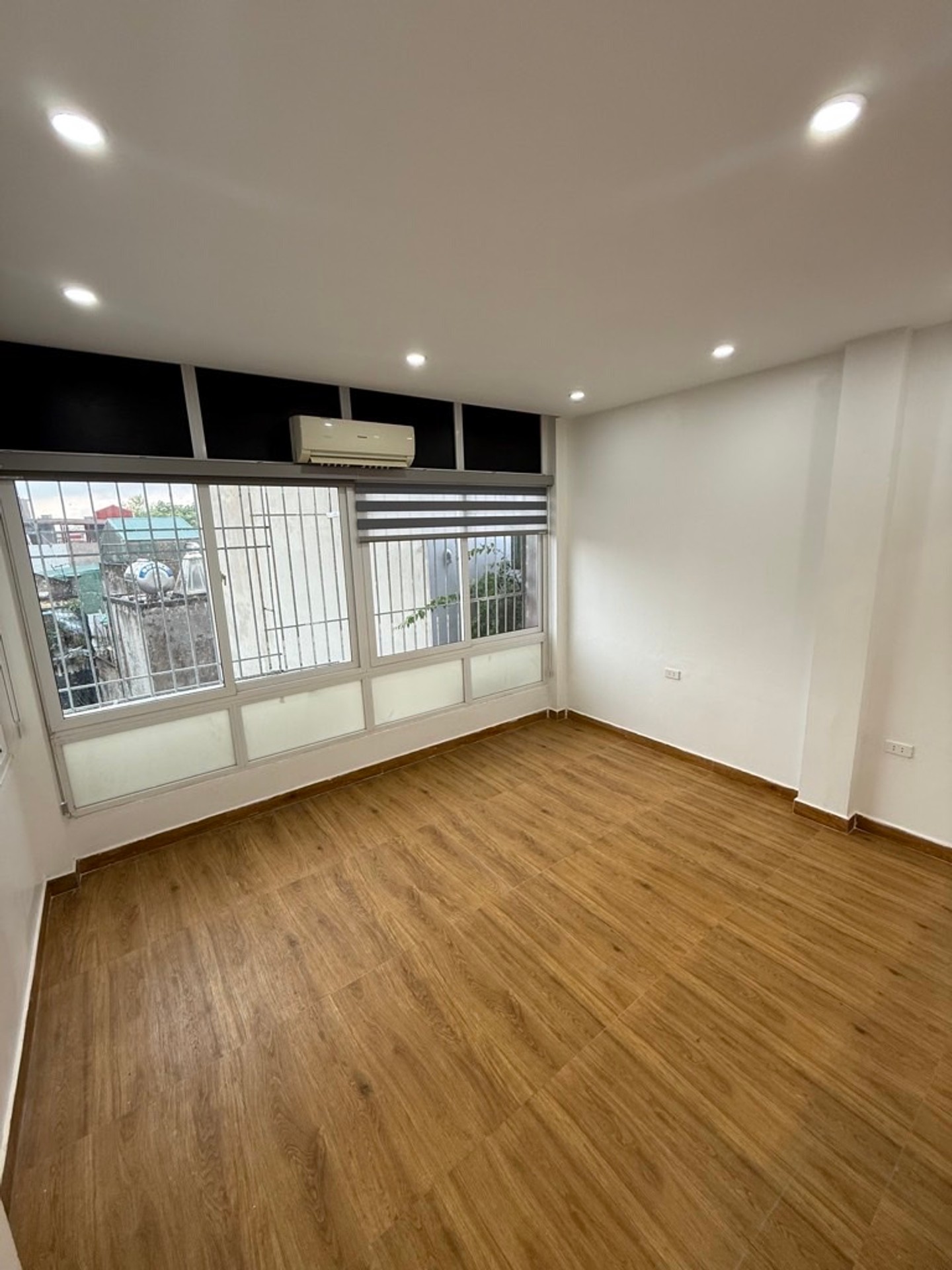Bán nhà Hai Bà Trưng - diện tích 47m2 7 tầng - Ô tô tránh - giá 11,5 tỷ