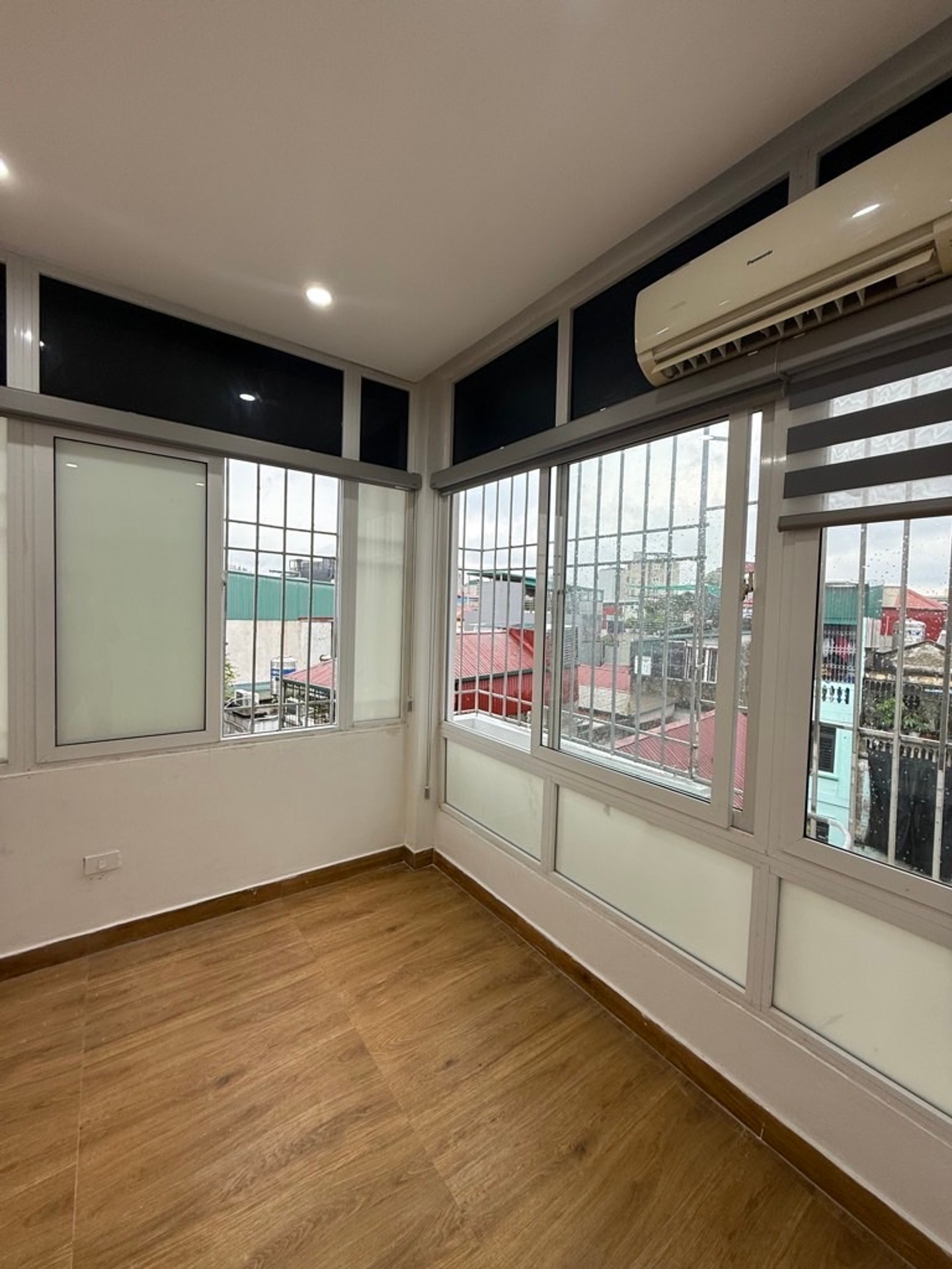 Bán nhà Hai Bà Trưng - diện tích 47m2 7 tầng - Ô tô tránh - giá 11,5 tỷ