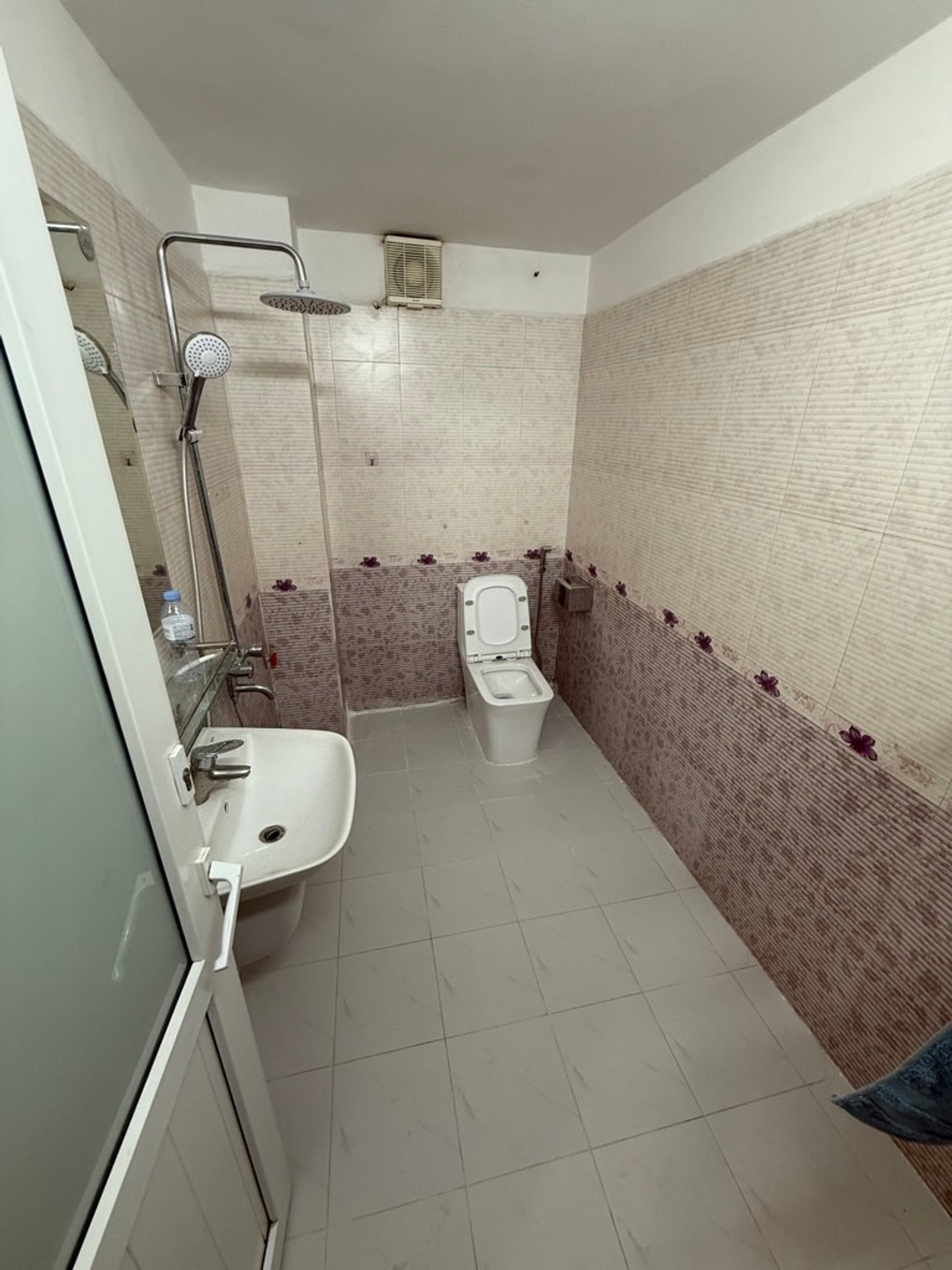 Bán nhà Hai Bà Trưng - diện tích 47m2 7 tầng - Ô tô tránh - giá 11,5 tỷ