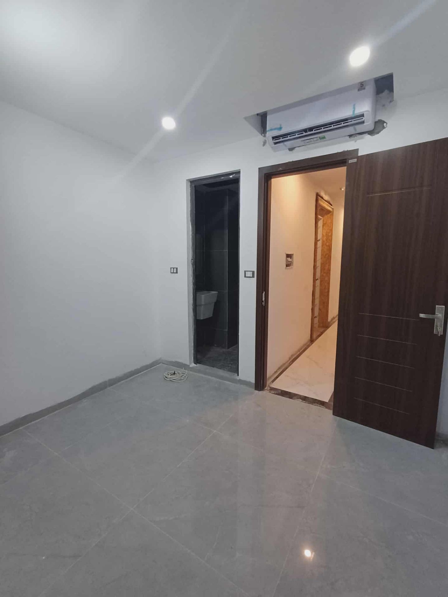 Bán nhà Hồng Mai - diện tích 43m2 6 tầng - Lô góc 2 mặt ngõ - giá 17,2 tỷ