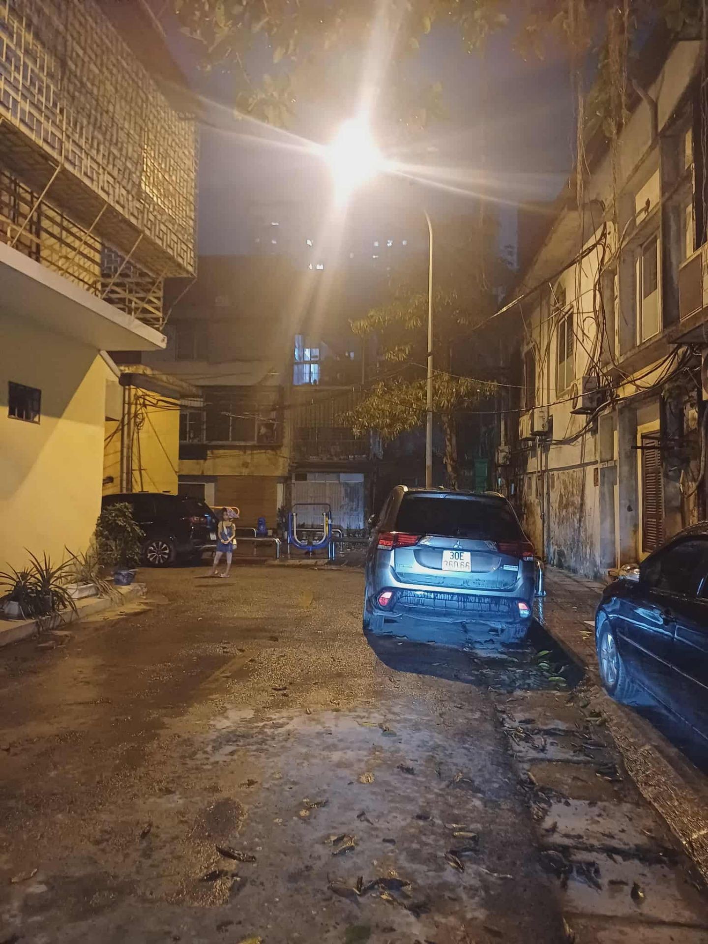 Bán nhà Hồng Mai - diện tích 43m2 6 tầng - Lô góc 2 mặt ngõ - giá 17,2 tỷ
