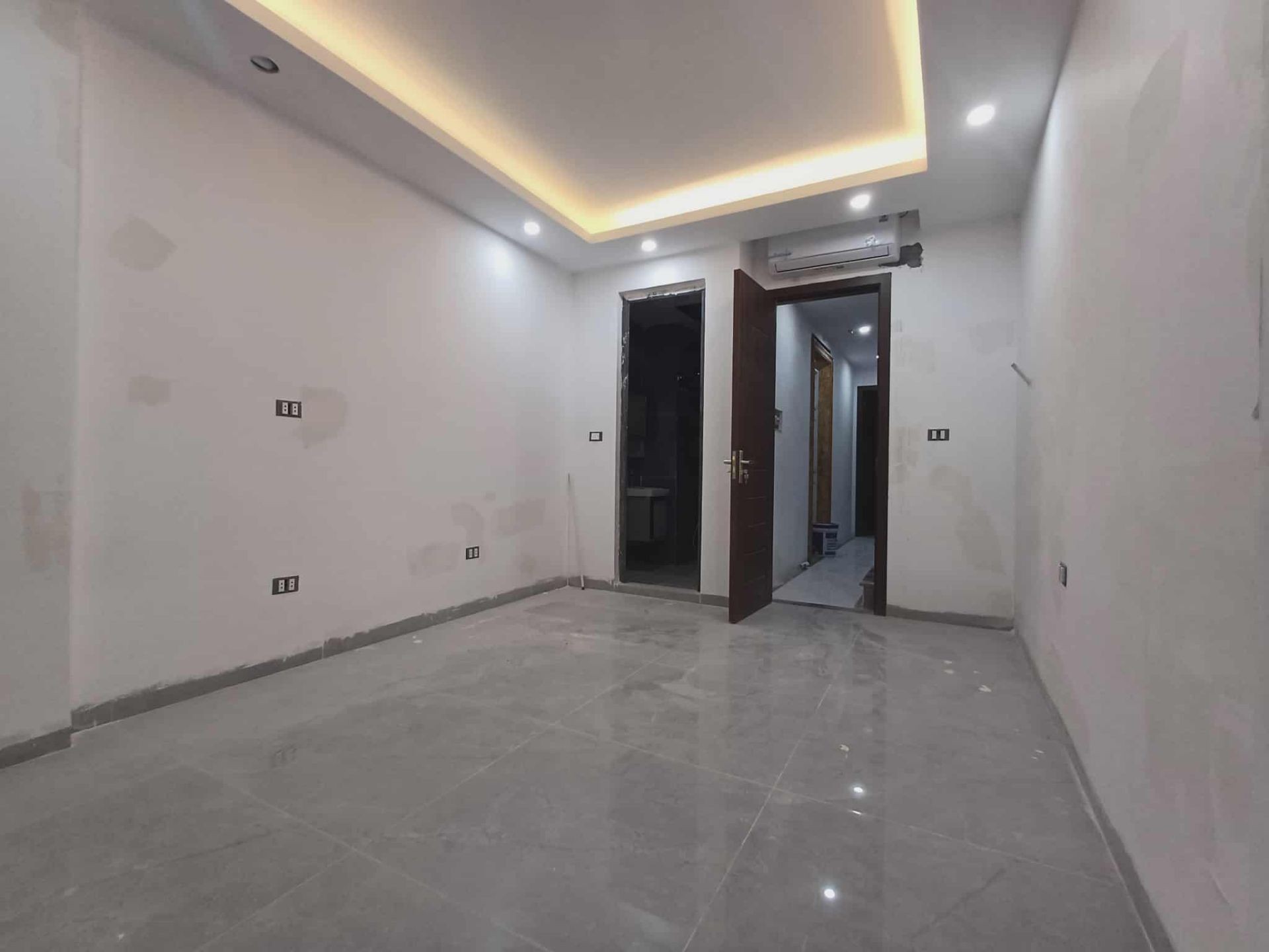 Bán nhà Hồng Mai - diện tích 43m2 6 tầng - Lô góc 2 mặt ngõ - giá 17,2 tỷ