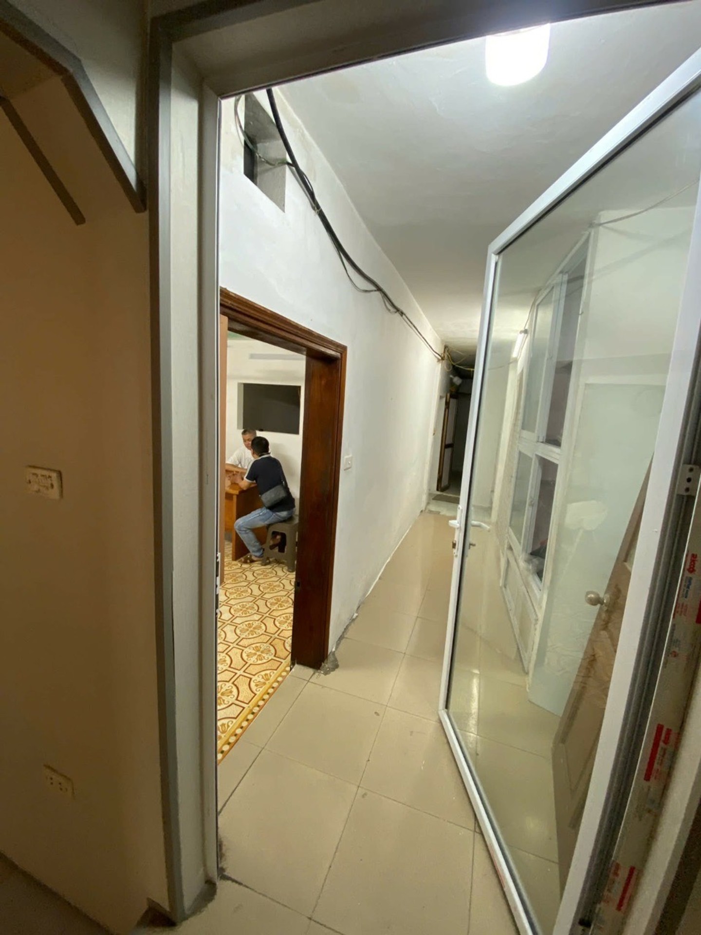 Bán nhà Quỳnh Lôi - diện tích 100m2 1 tầng - ô tô đỗ cửa - giá 5,9 tỷ