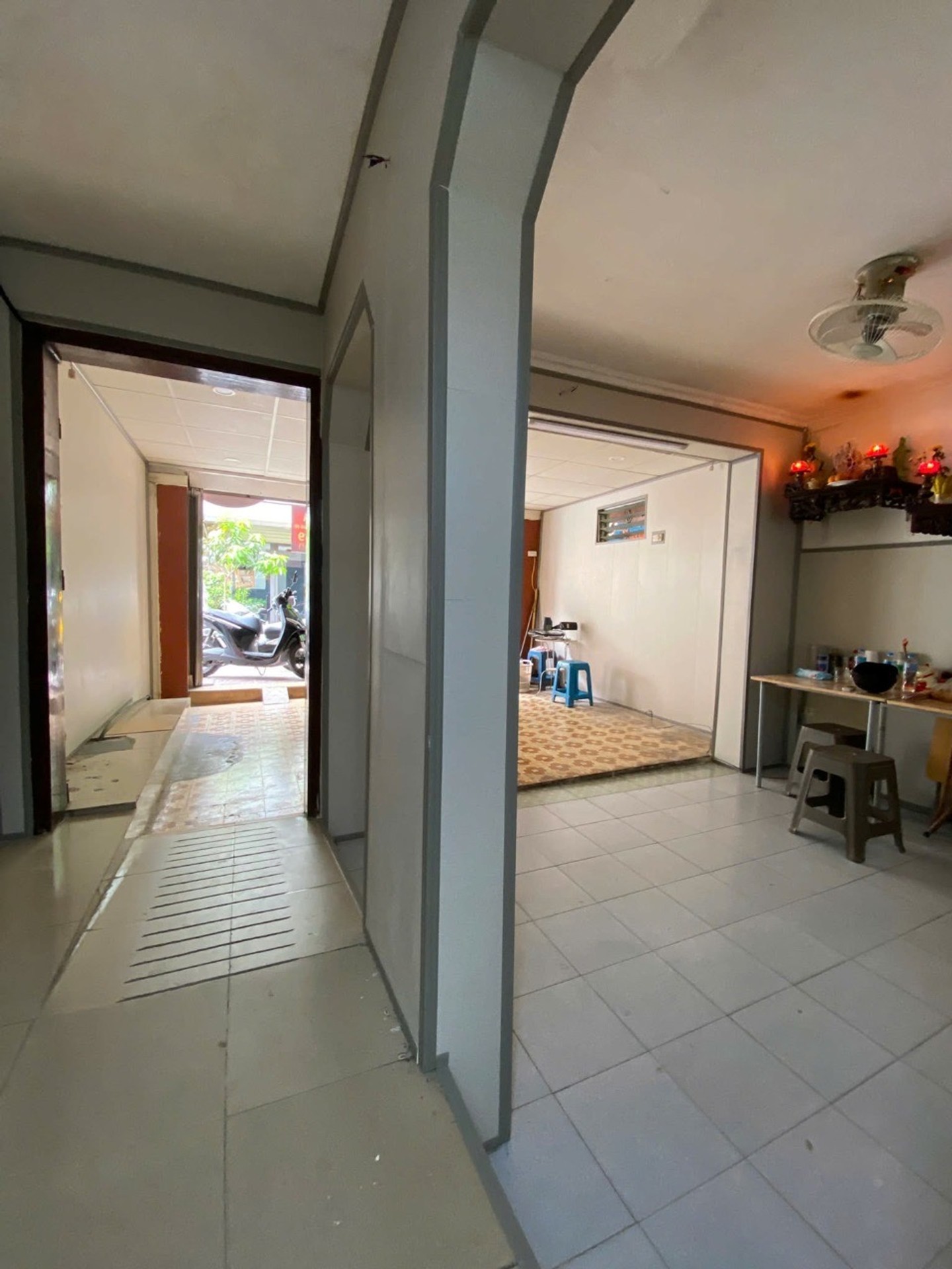Bán nhà Quỳnh Lôi - diện tích 100m2 1 tầng - ô tô đỗ cửa - giá 5,9 tỷ