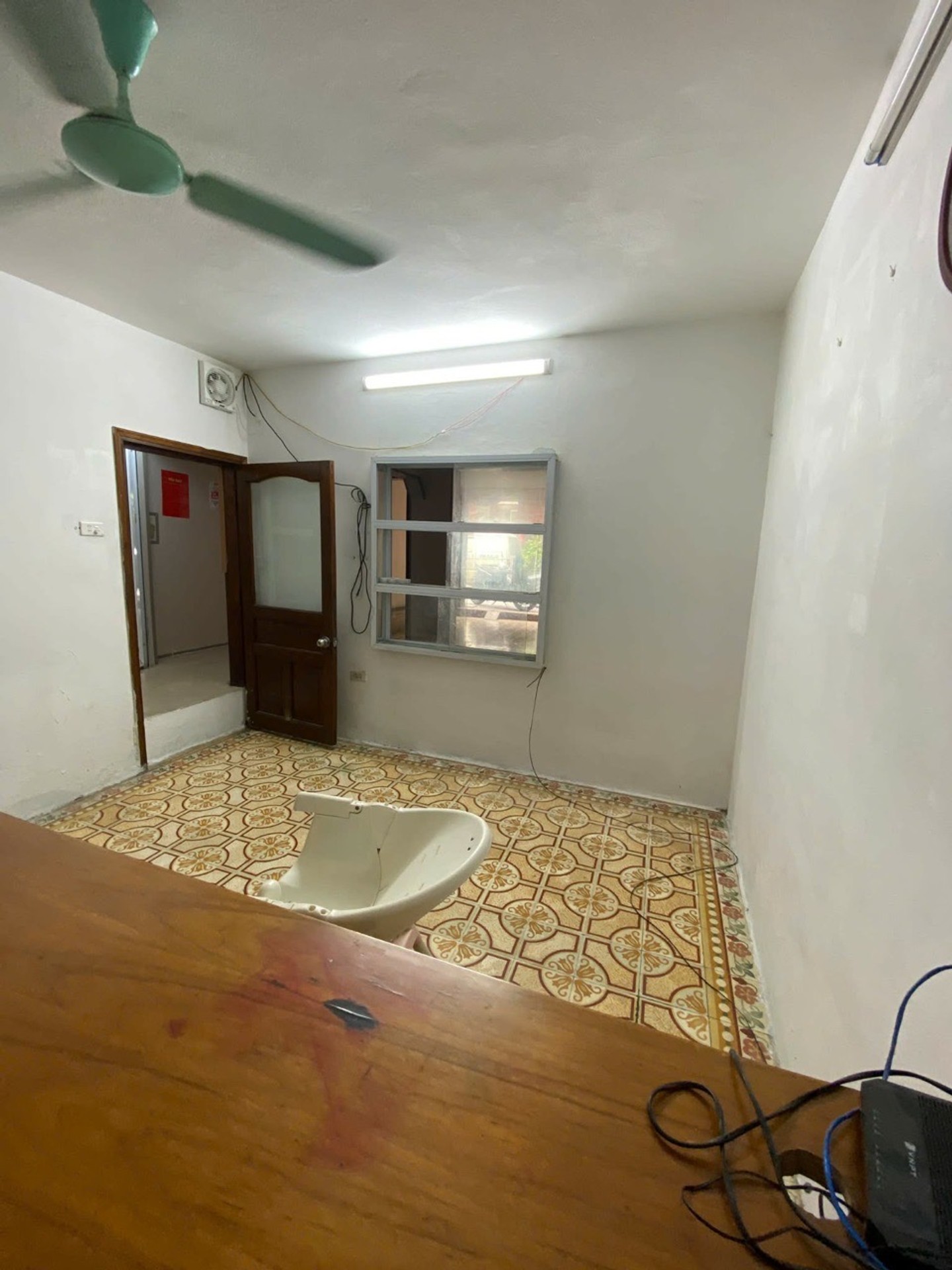 Bán nhà Quỳnh Lôi - diện tích 100m2 1 tầng - ô tô đỗ cửa - giá 5,9 tỷ
