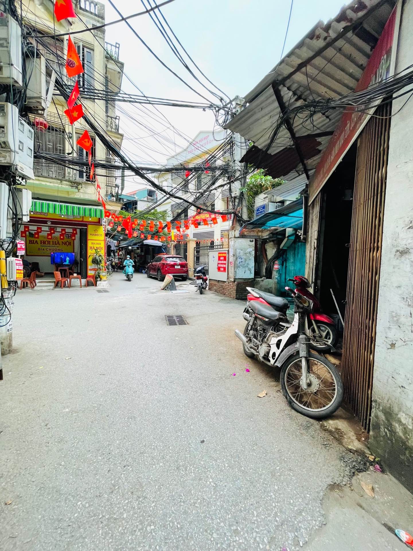 Bán nhà Hoàng Mai - diện tích 56m2 1 tầng - Mảnh đất vàng, ngõ thông - giá 13,9 tỷ