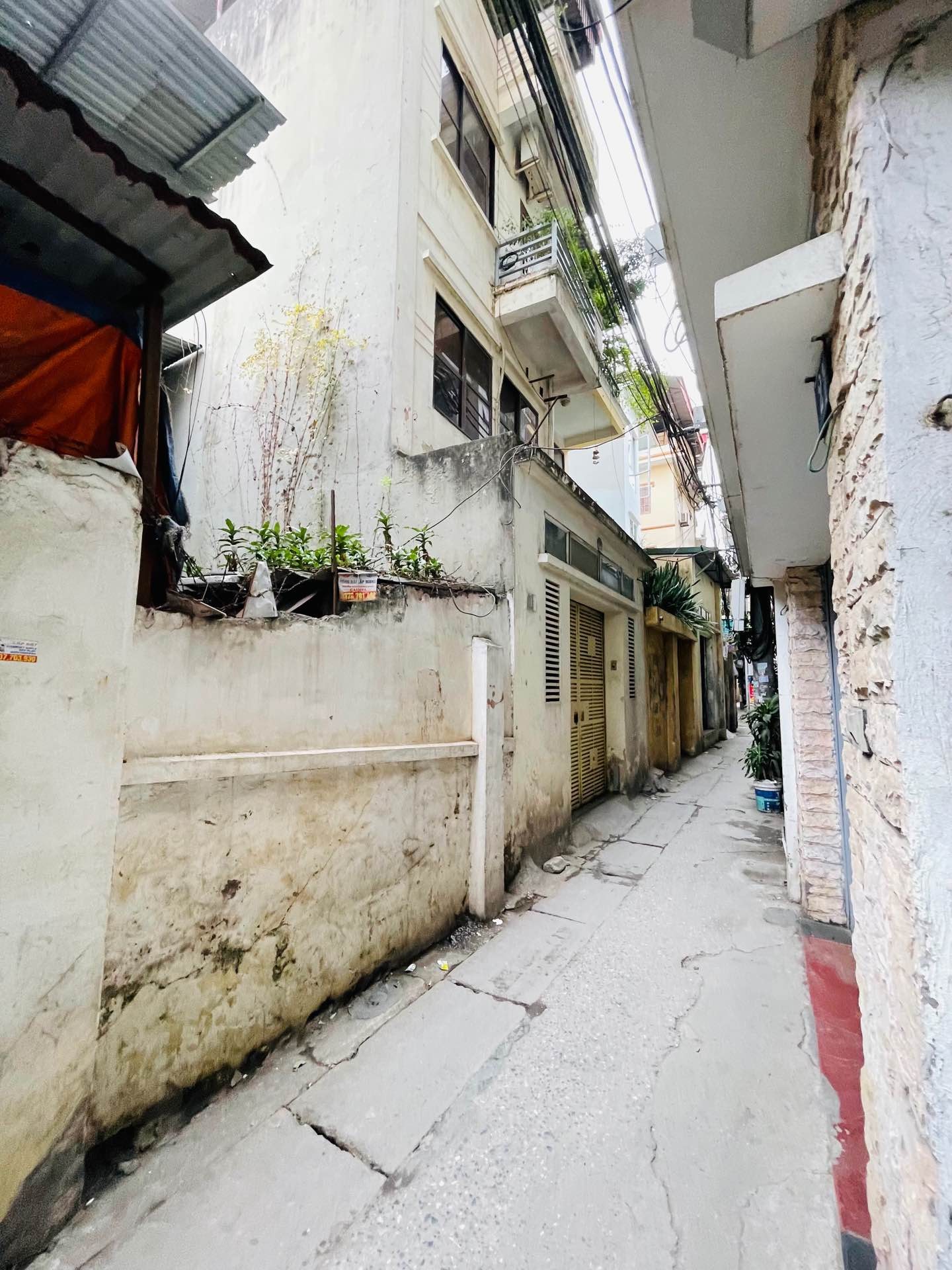 Bán nhà Hoàng Mai - diện tích 56m2 1 tầng - Mảnh đất vàng, ngõ thông - giá 13,9 tỷ