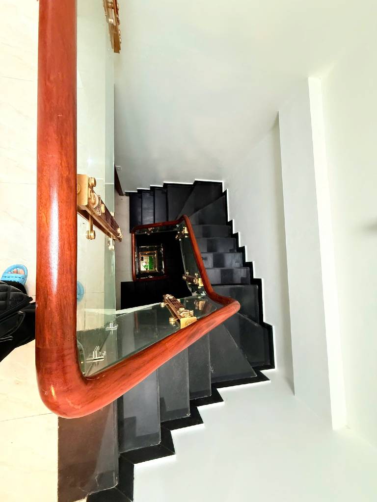 Bán nhà Kim Ngưu - diện tích 55.7m2 5 tầng - mặt phố kinh doanh sầm uất - giá 25 tỷ