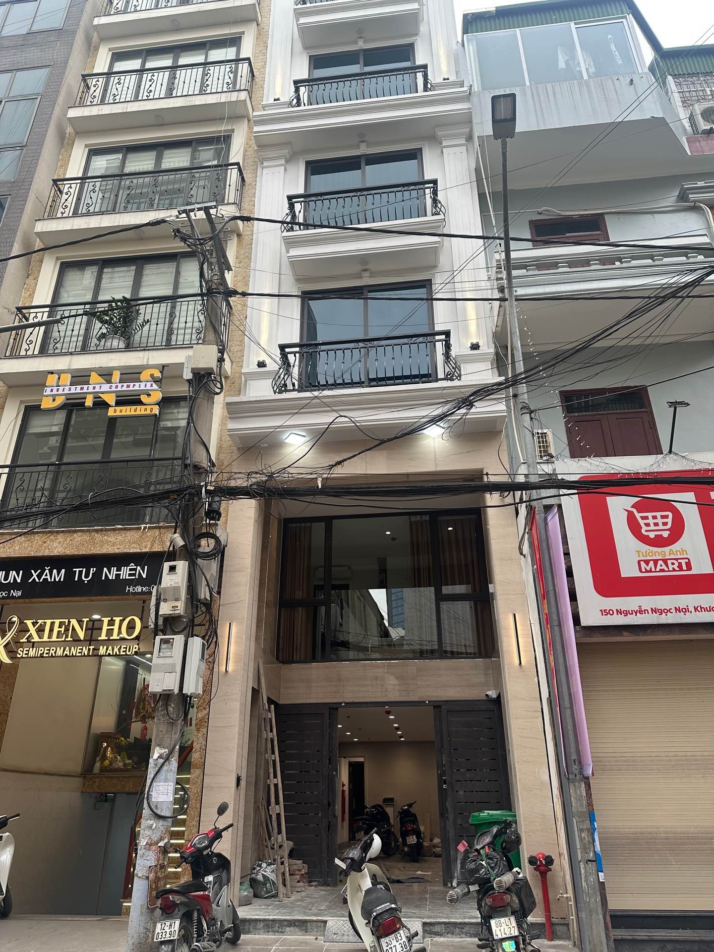 Bán nhà Nguyễn Ngọc Nại - diện tích 82m2 8 tầng - Ô tô tránh - giá 53,6 tỷ