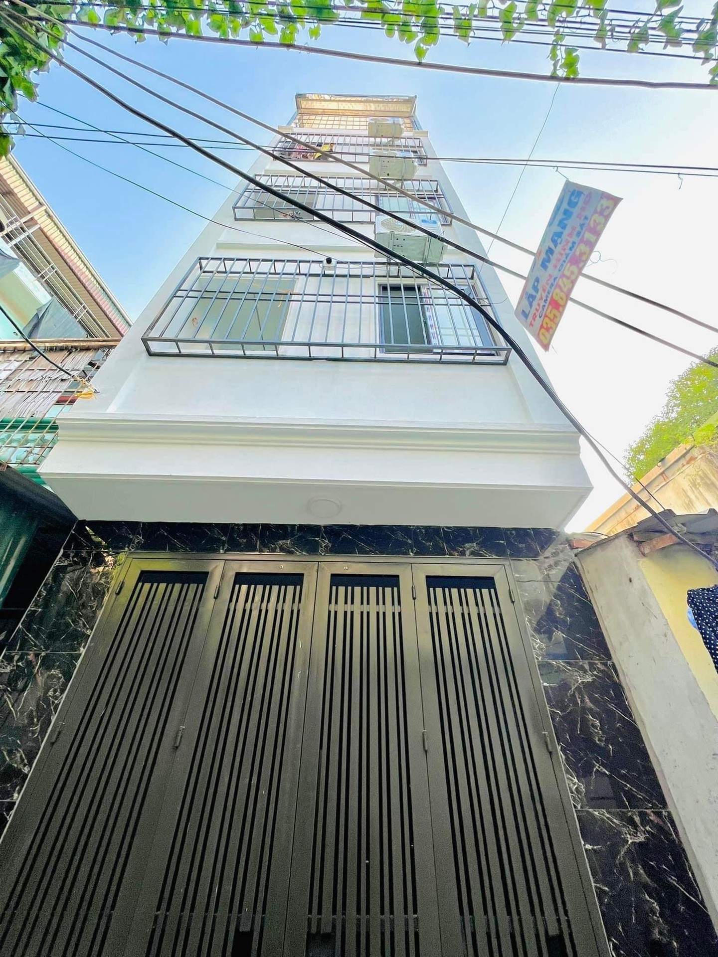 Bán nhà Định Công - diện tích 48m2 6 tầng - Gần phố - giá 11,8 tỷ