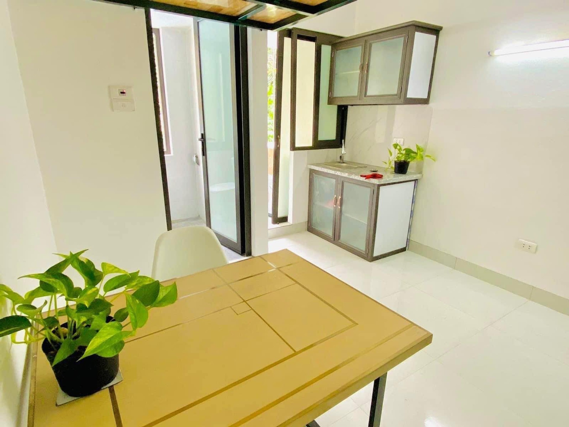 Bán nhà Định Công - diện tích 48m2 6 tầng - Gần phố - giá 11,8 tỷ