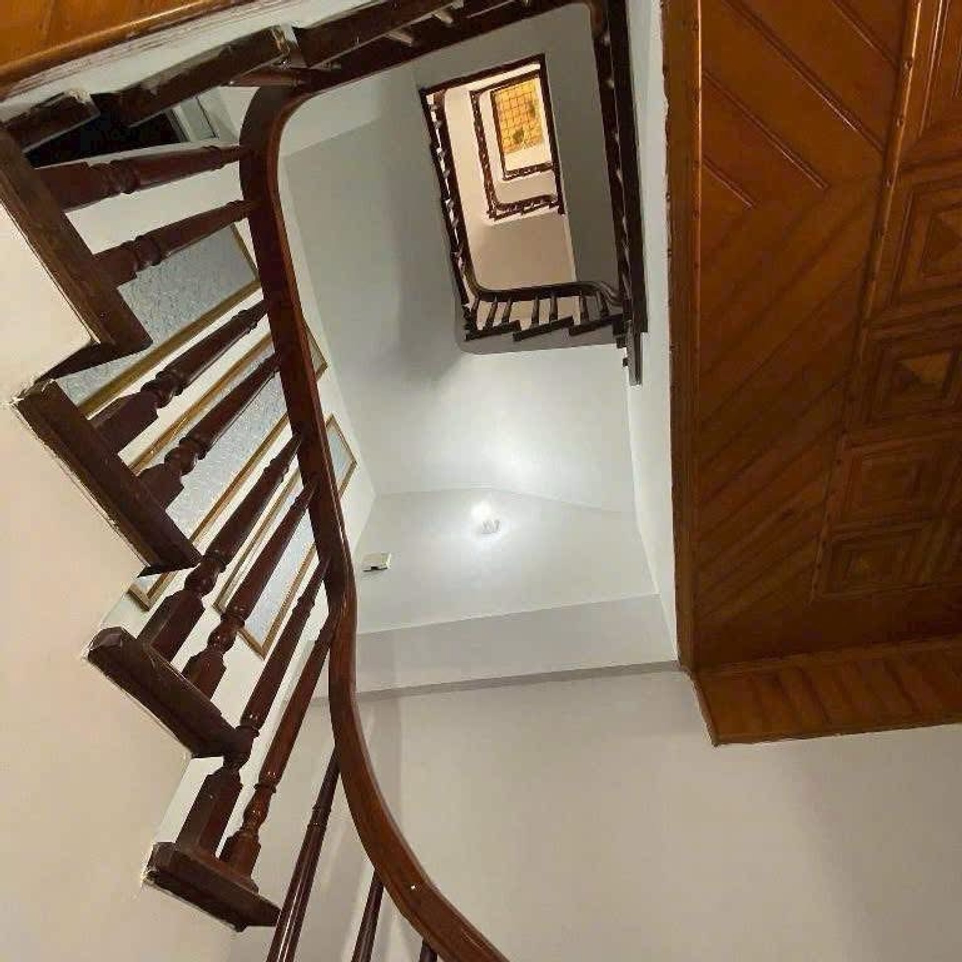 Bán nhà Tân Mai - diện tích 43m2 5 tầng - ô tô vào nhà - giá 12,2 tỷ