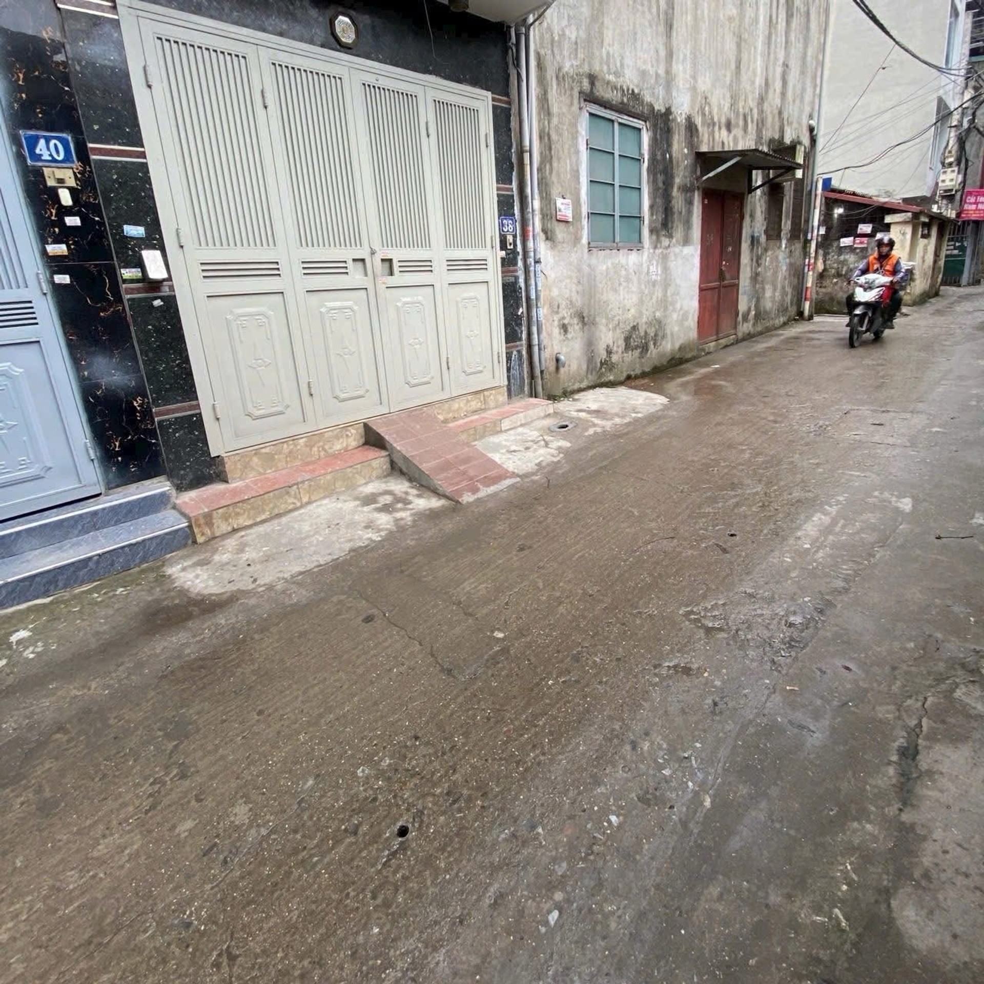 Bán nhà Tân Mai - diện tích 43m2 5 tầng - ô tô vào nhà - giá 12,2 tỷ