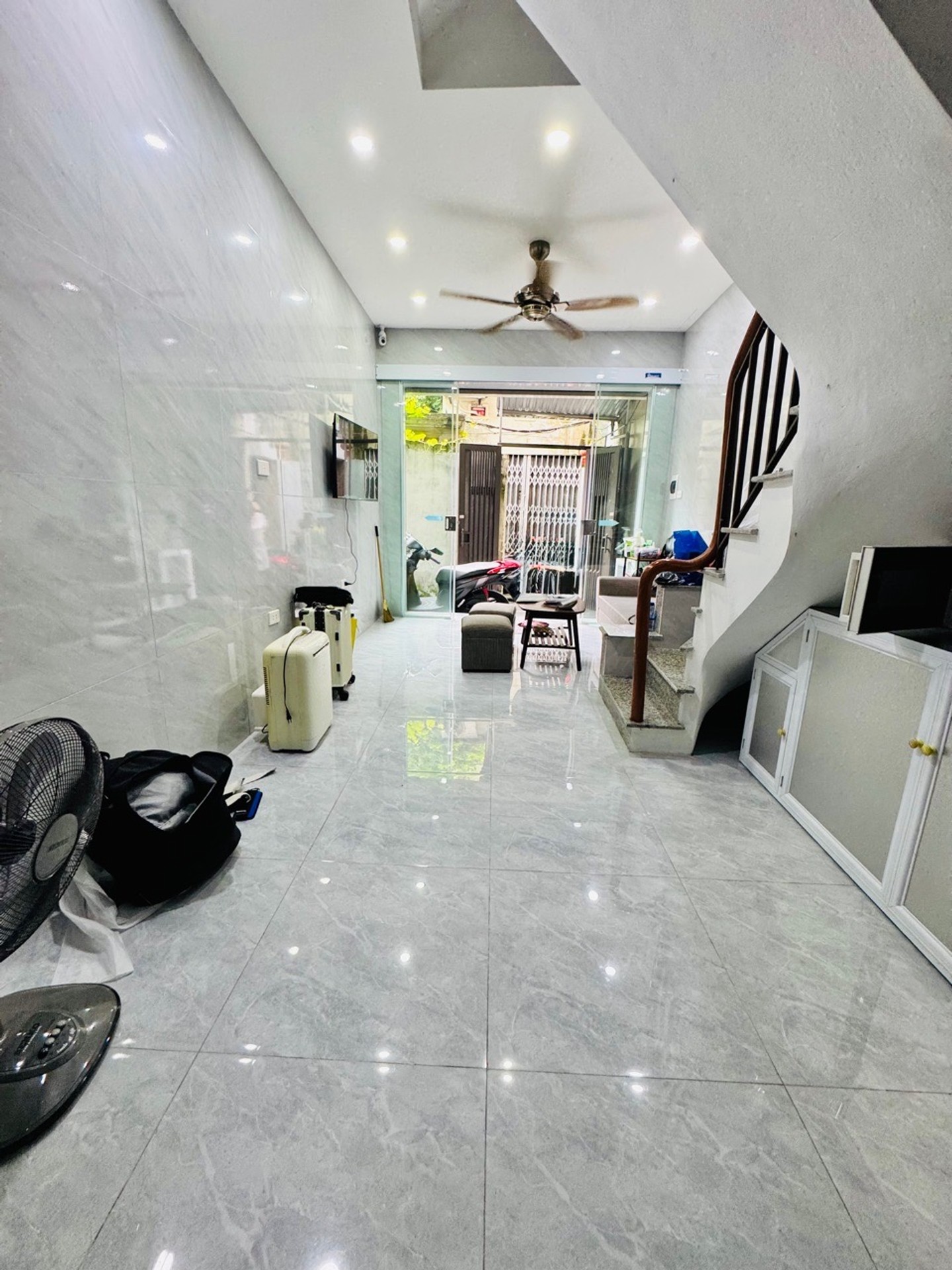 Bán nhà Nguyễn Đức Cảnh - diện tích 25m2 3 tầng - Nhà riêng kiên cố, gần hồ Đền Lừ - giá 2,98 tỷ