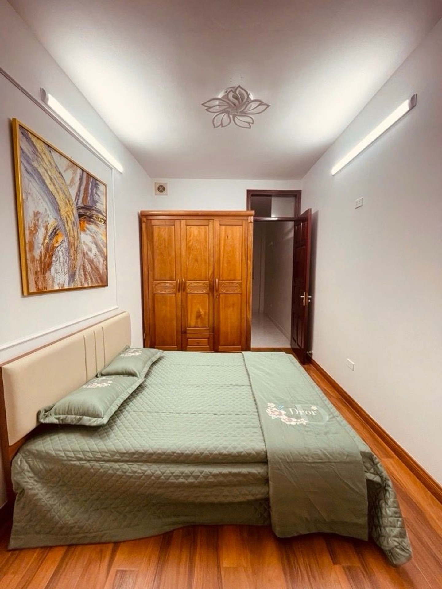 Bán nhà Trương Định - diện tích 20m2 5 tầng - Sổ đỏ vuông đét sẵn sàng giao dịch - giá 6,3 tỷ