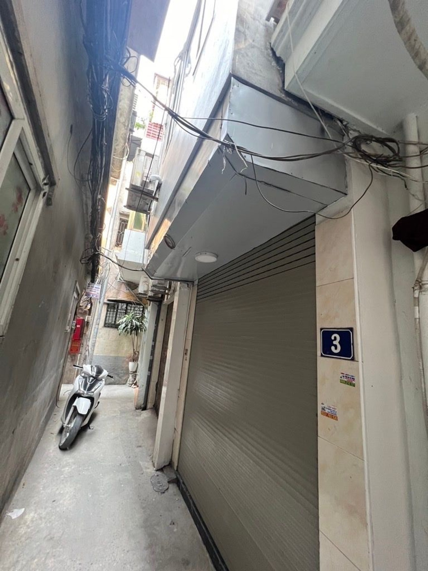 Bán nhà Trương Định - diện tích 20m2 5 tầng - Sổ đỏ vuông đét sẵn sàng giao dịch - giá 6,3 tỷ