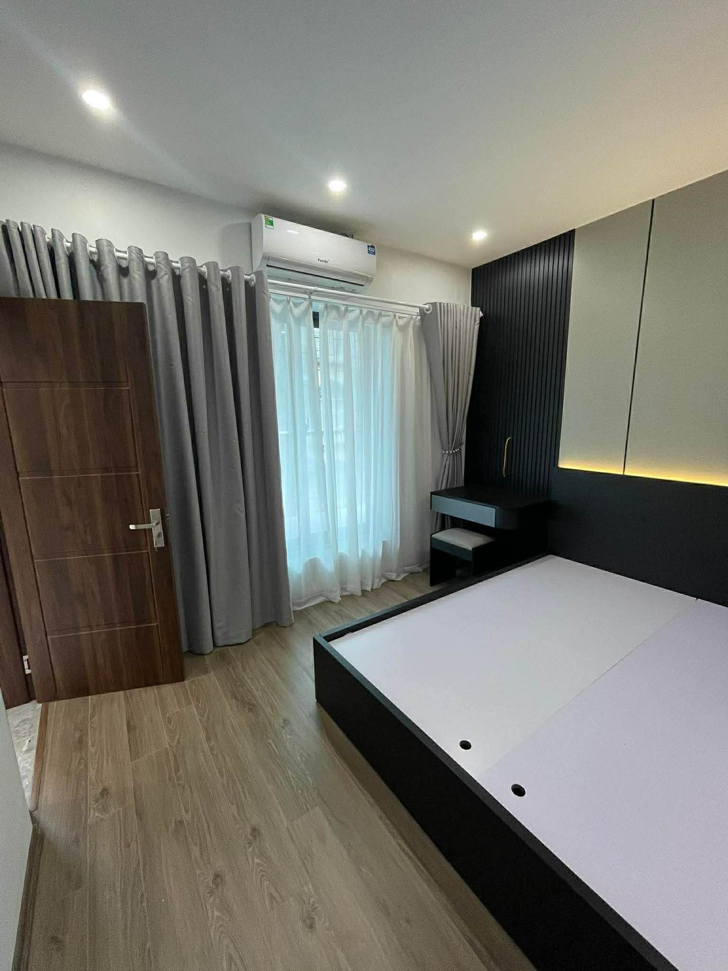 Bán nhà Kim Ngưu - diện tích 70m2 4 tầng - Ô Tô ĐỖ CHÂN CẦU THANG - giá 4,55 tỷ