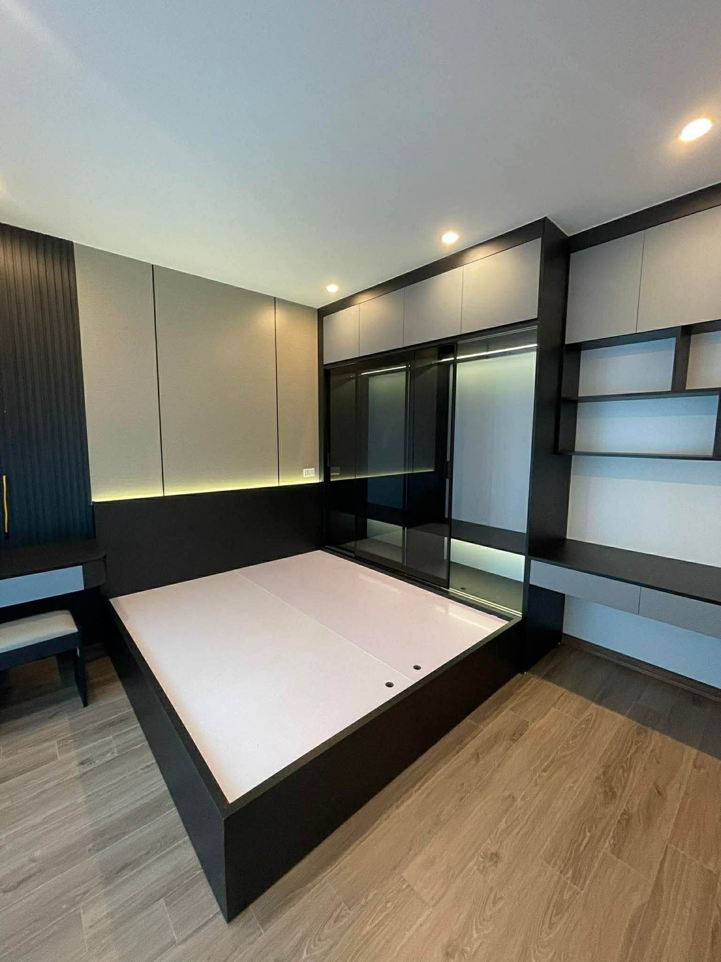 Bán nhà Kim Ngưu - diện tích 70m2 4 tầng - Ô Tô ĐỖ CHÂN CẦU THANG - giá 4,55 tỷ