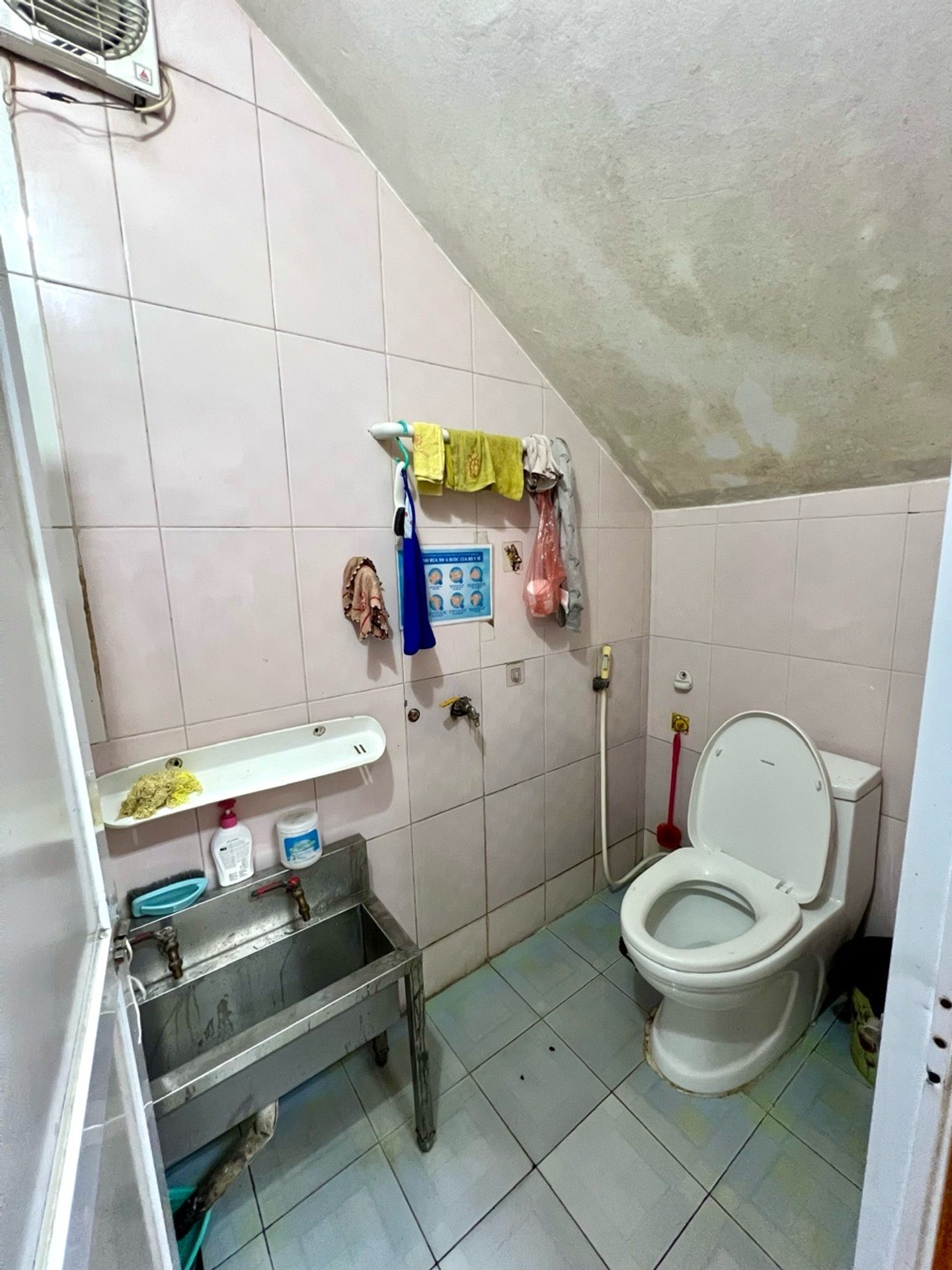 Bán nhà Định Công - diện tích 81m2 4 tầng - Mặt phố 2 mặt thoáng - giá 32 tỷ