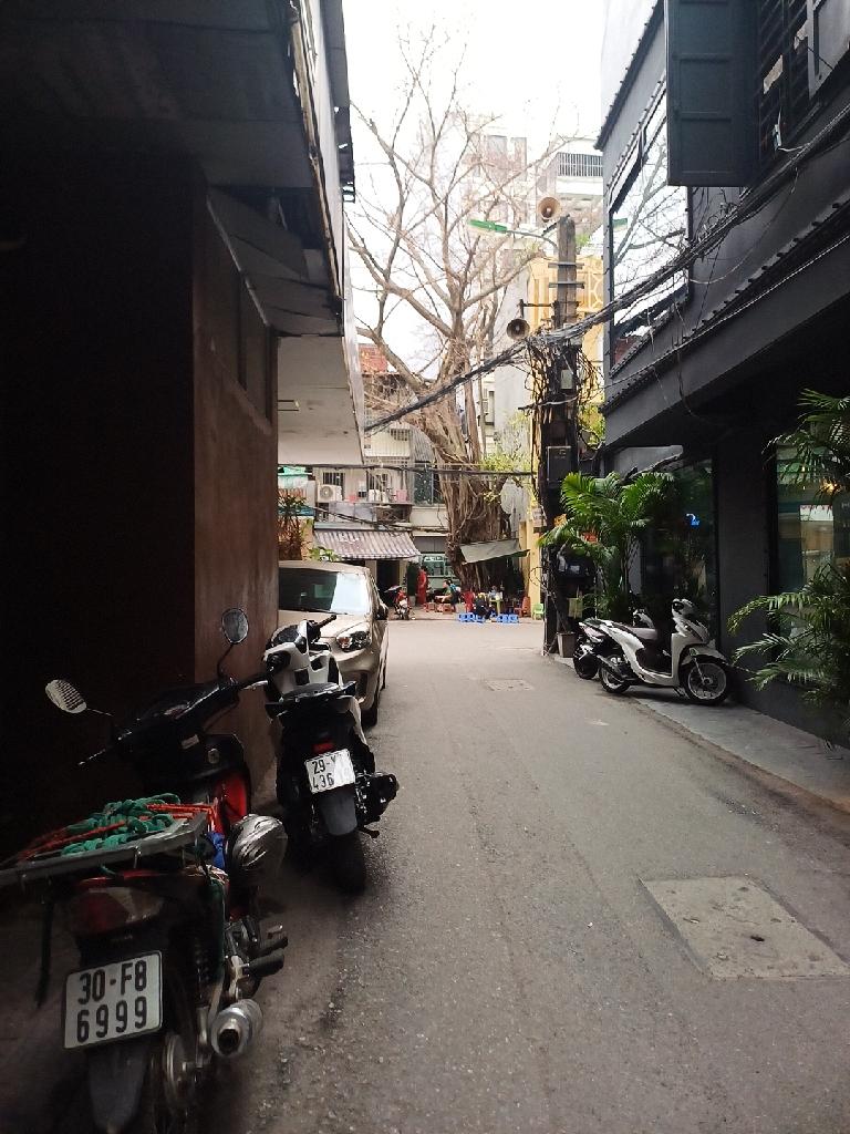 Bán nhà Hồ Giám - diện tích 240.6m2 4 tầng - Mặt Phố Đống Đa - giá 48,5 tỷ