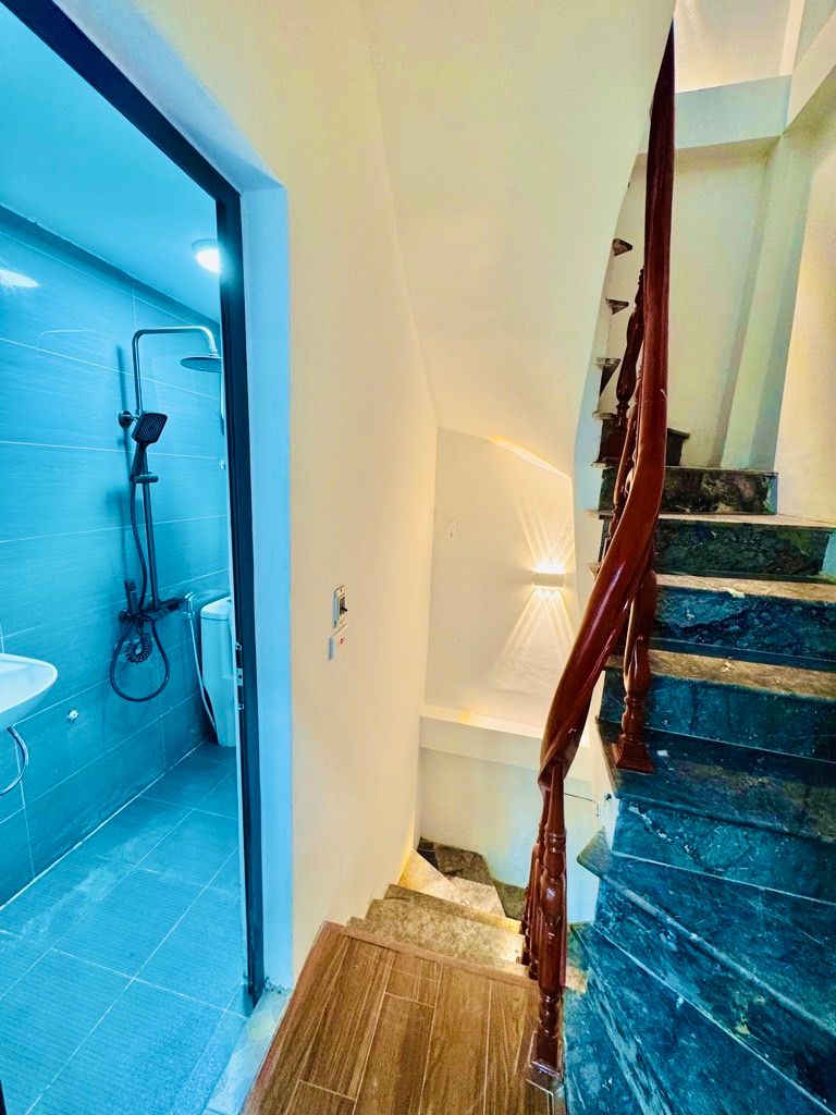 Bán nhà Định Công Thượng - diện tích 25m2 4 tầng - Nhà riêng đẹp, chủ tặng full nội thất lung linh - giá 3,8 tỷ