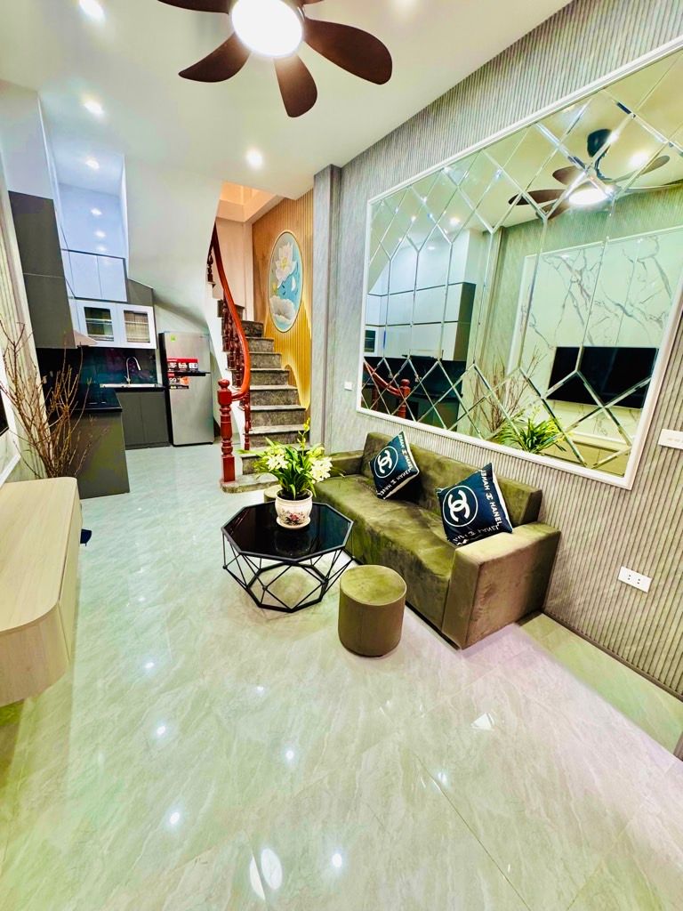 Bán nhà Định Công Thượng - diện tích 25m2 4 tầng - Nhà riêng đẹp, chủ tặng full nội thất lung linh - giá 3,8 tỷ