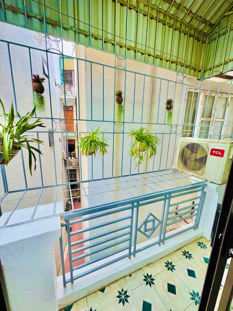 Bán nhà Định Công Thượng - diện tích 25m2 4 tầng - Nhà riêng đẹp, chủ tặng full nội thất lung linh - giá 3,8 tỷ