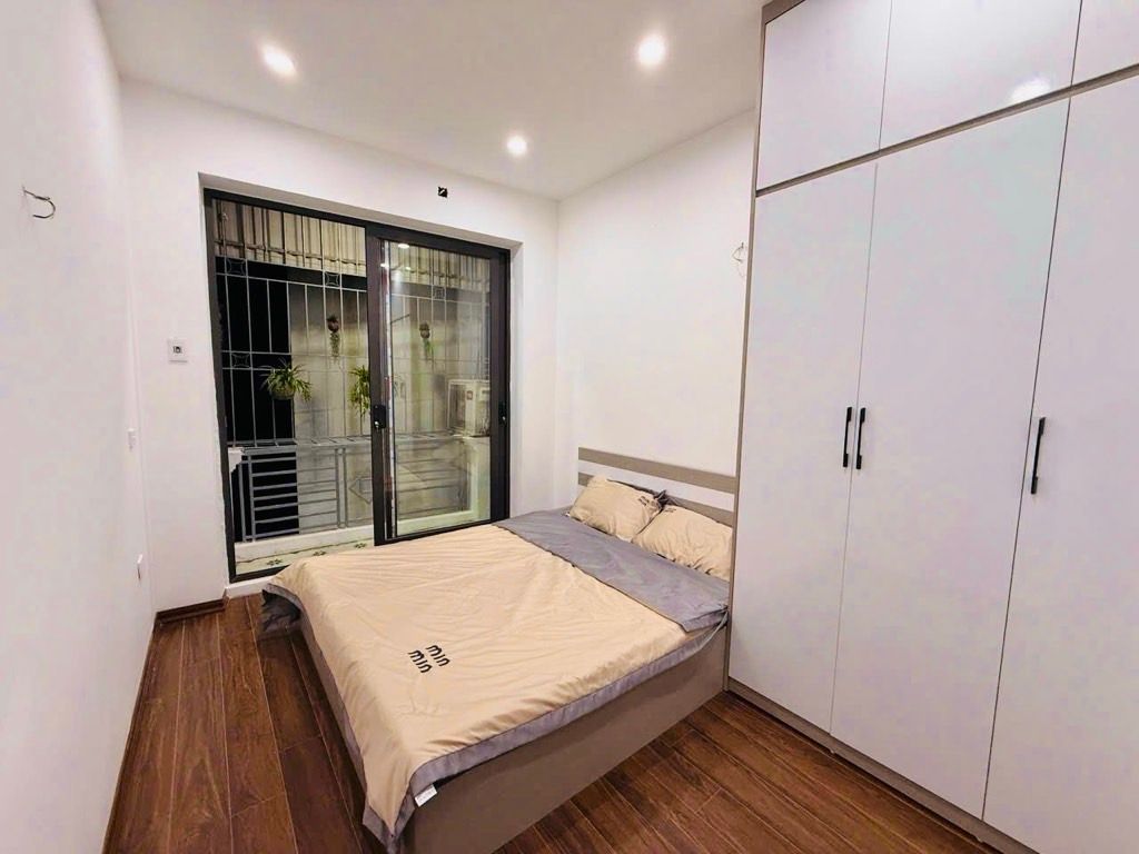 Bán nhà Định Công Thượng - diện tích 25m2 4 tầng - Nhà riêng đẹp, chủ tặng full nội thất lung linh - giá 3,8 tỷ
