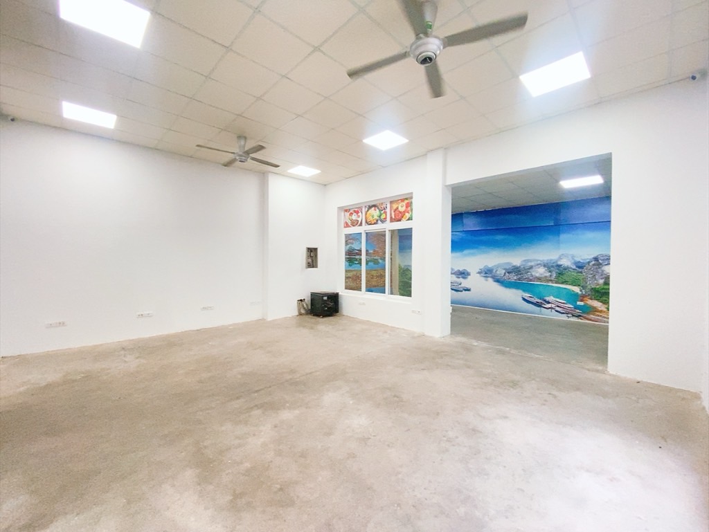 Bán nhà Ngõ 4 Đại Mỗ - diện tích 160m2 5 tầng - Lô góc 3 mặt thoáng - giá 5,3 tỷ