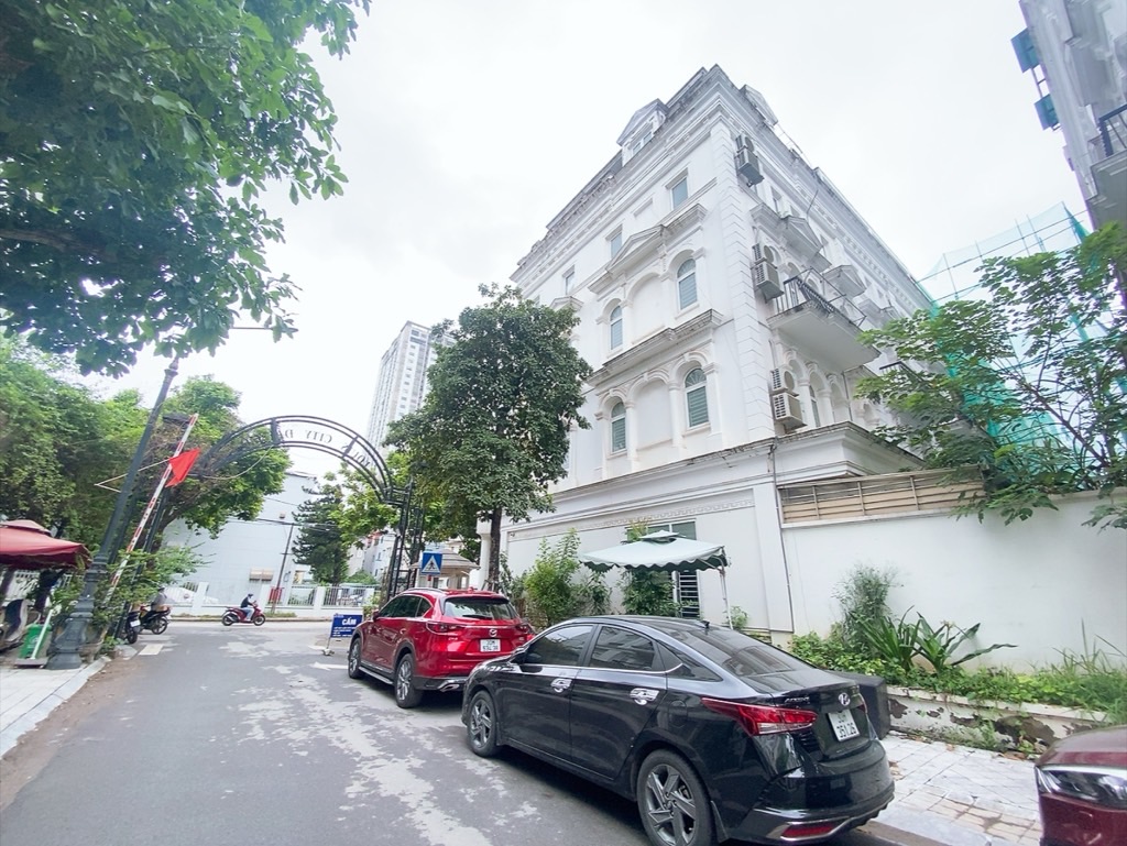 Bán nhà Ngõ 4 Đại Mỗ - diện tích 160m2 5 tầng - Lô góc 3 mặt thoáng - giá 5,3 tỷ