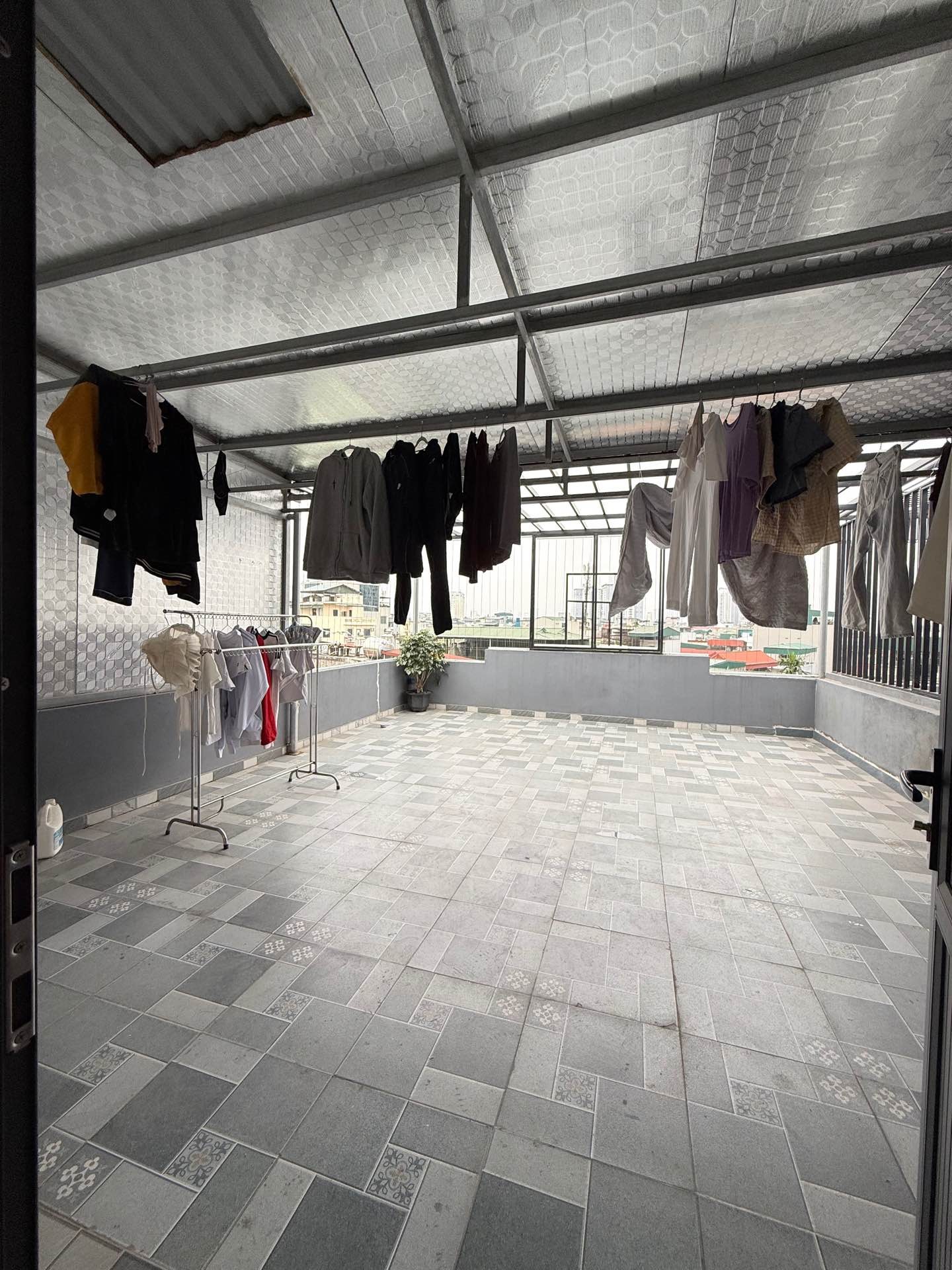 Bán nhà Hoàng Mai - diện tích 67m2 7 tầng - Nhà mới, vận hành sẵn - giá 21,4 tỷ