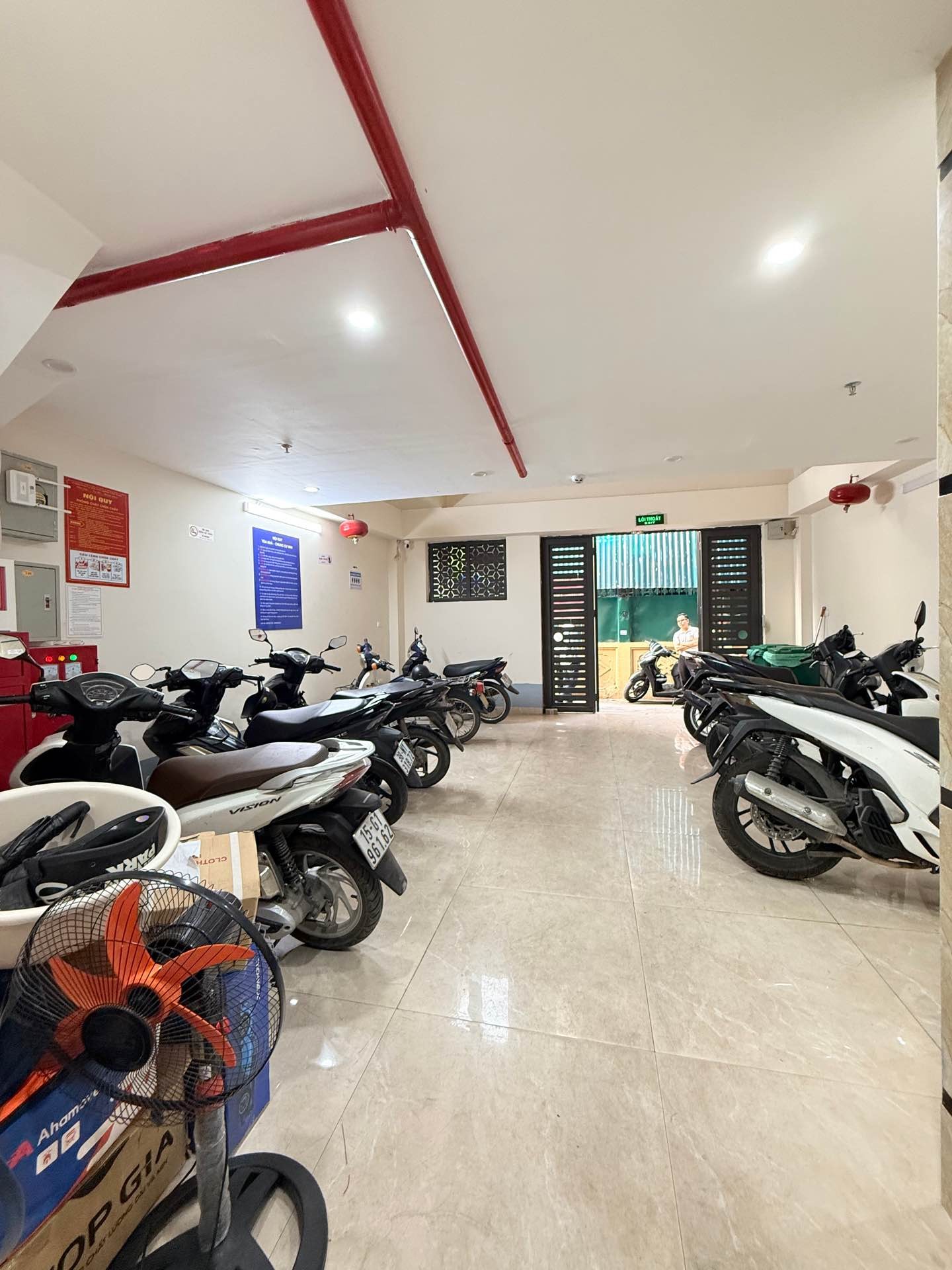 Bán nhà Hoàng Mai - diện tích 67m2 7 tầng - Nhà mới, vận hành sẵn - giá 21,4 tỷ