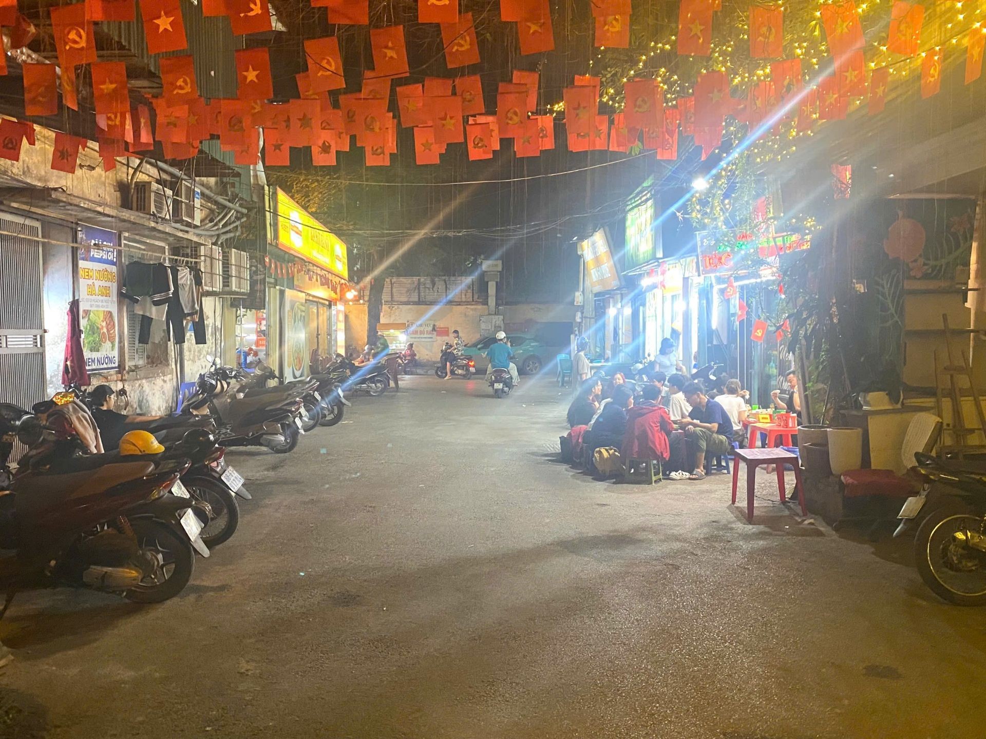 Bán nhà Ngõ Tự Do - diện tích 64m2 4 tầng - Lô góc 3 mặt thoáng - giá 27 tỷ