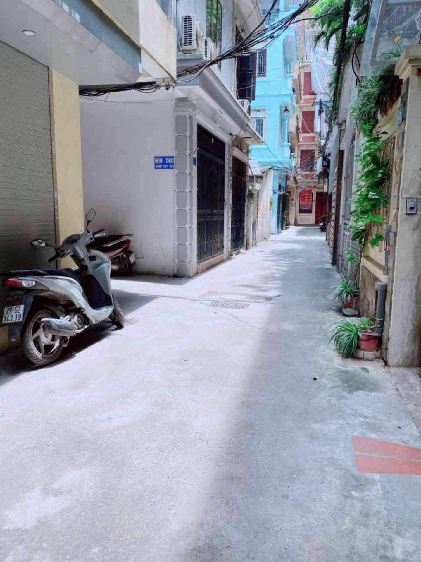 Bán nhà Khuất Duy Tiến - diện tích 19m2 5 tầng - Cách ô tô 3m - giá 7,8 tỷ