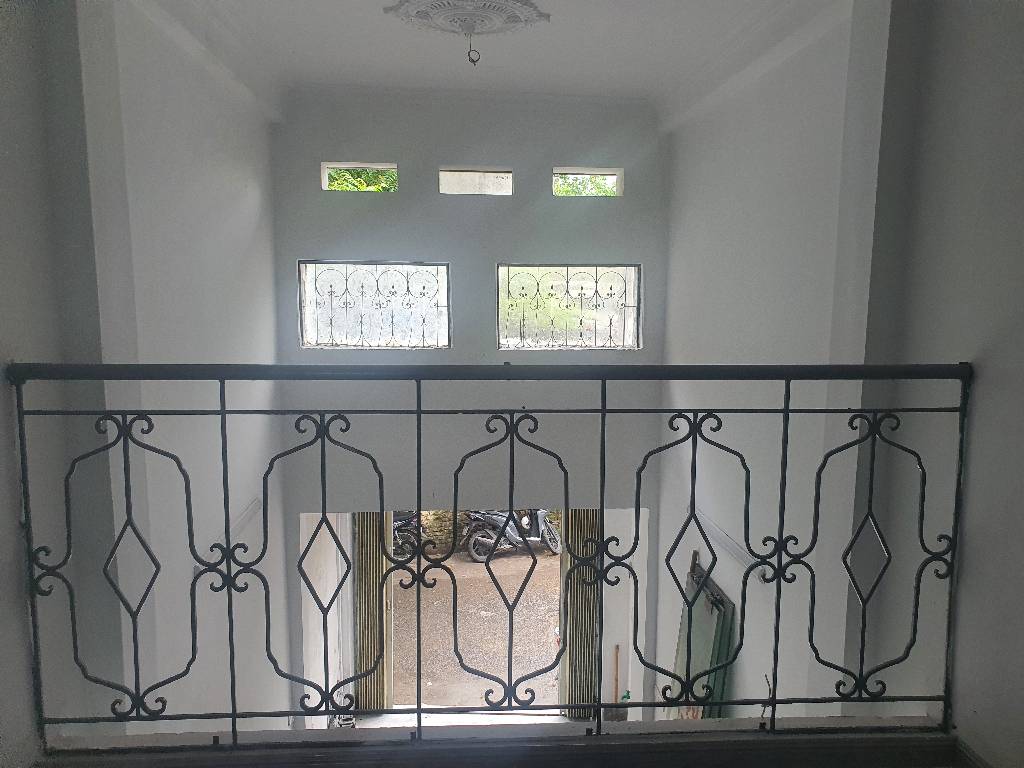 Bán nhà Trương Định - diện tích 32m2 5 tầng - Ô TÔ TRÁNH - giá 10,2 tỷ