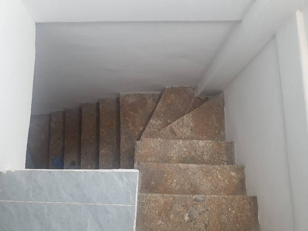 Bán nhà Trương Định - diện tích 32m2 5 tầng - Ô TÔ TRÁNH - giá 10,2 tỷ