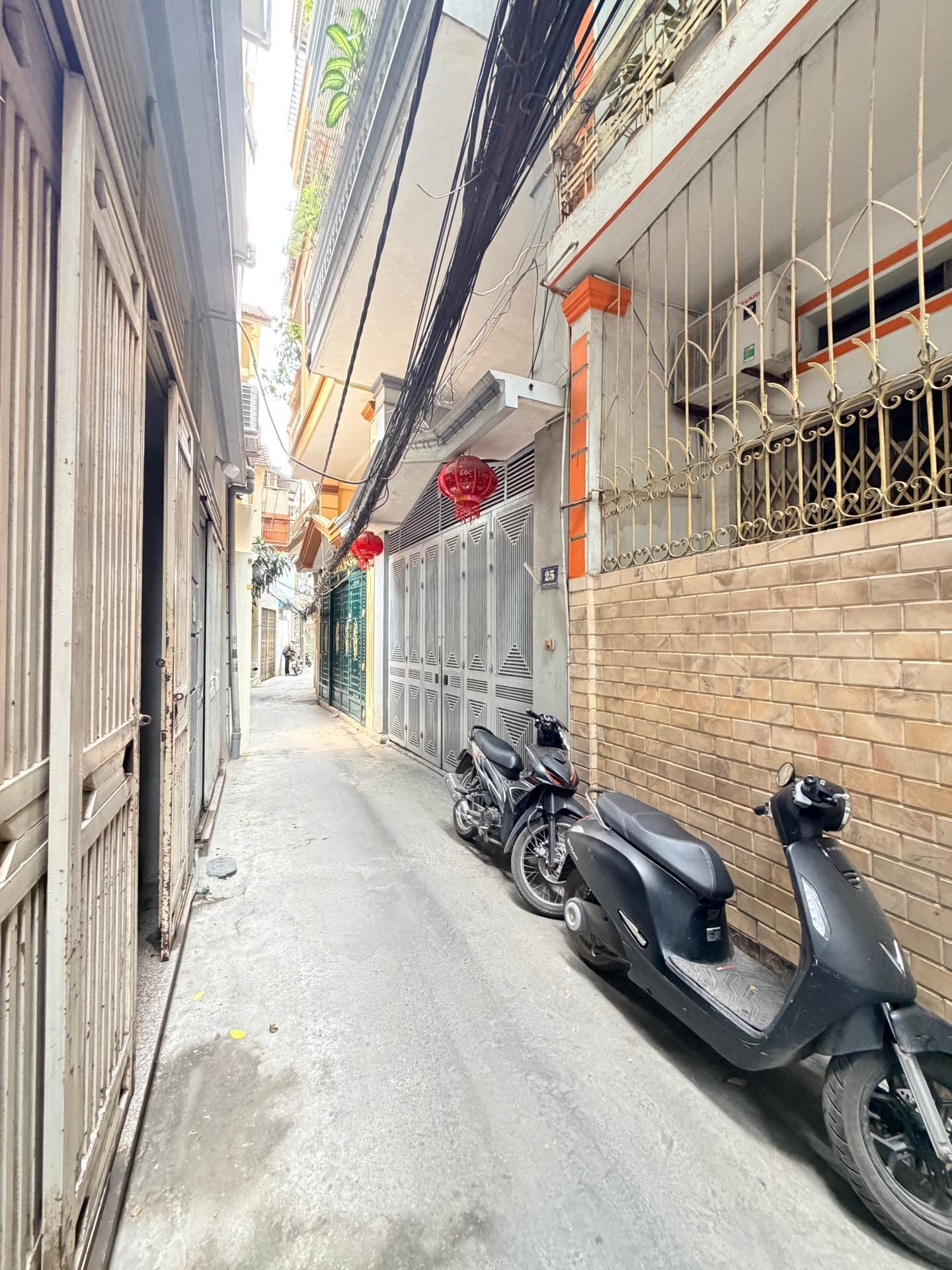 Bán nhà Minh Khai - diện tích 47m2 3 tầng - Nhà dân xây mới, hai mặt thoáng - giá 12,99 tỷ