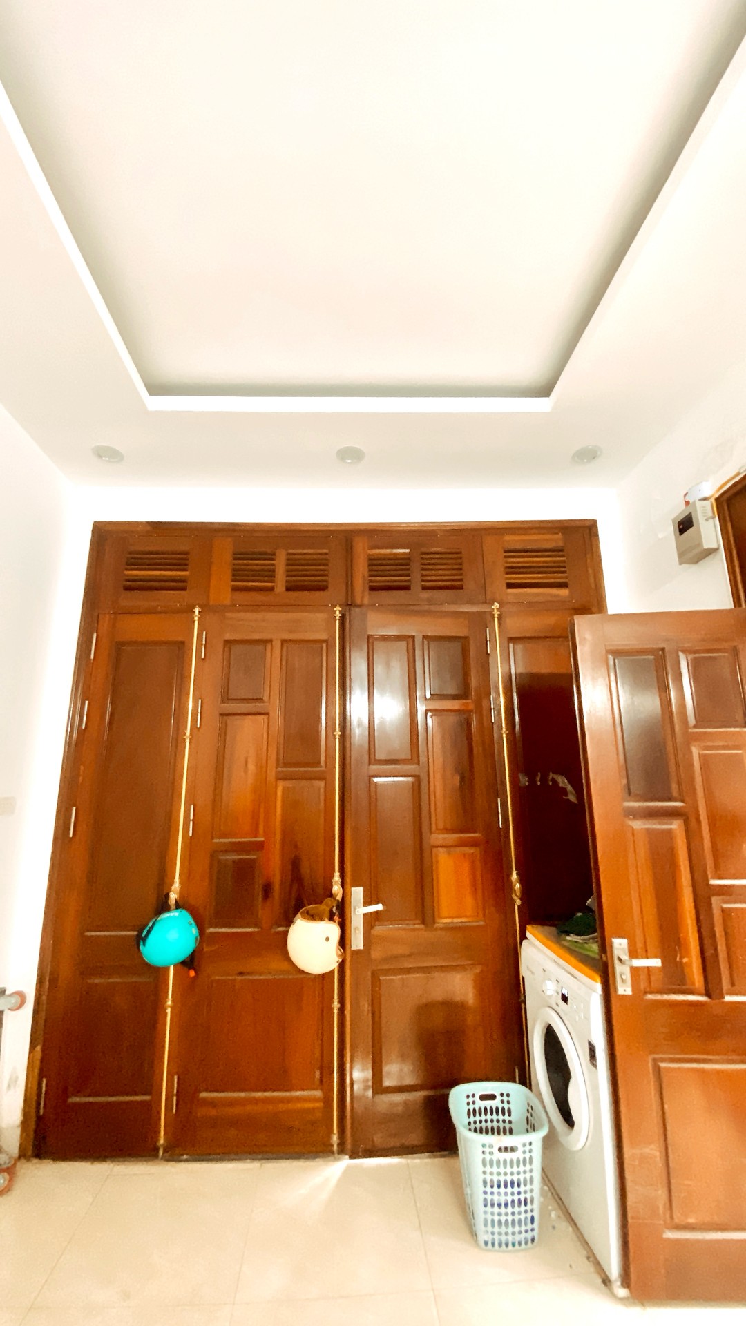 Bán nhà Nguyễn Khoái - diện tích 69m2 4 tầng - Mặt ngõ lô góc - giá 7,2 tỷ