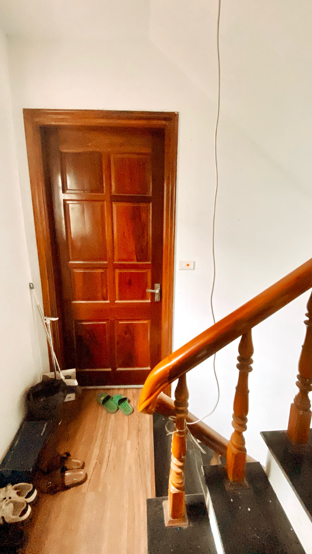 Bán nhà Nguyễn Khoái - diện tích 69m2 4 tầng - Mặt ngõ lô góc - giá 7,2 tỷ