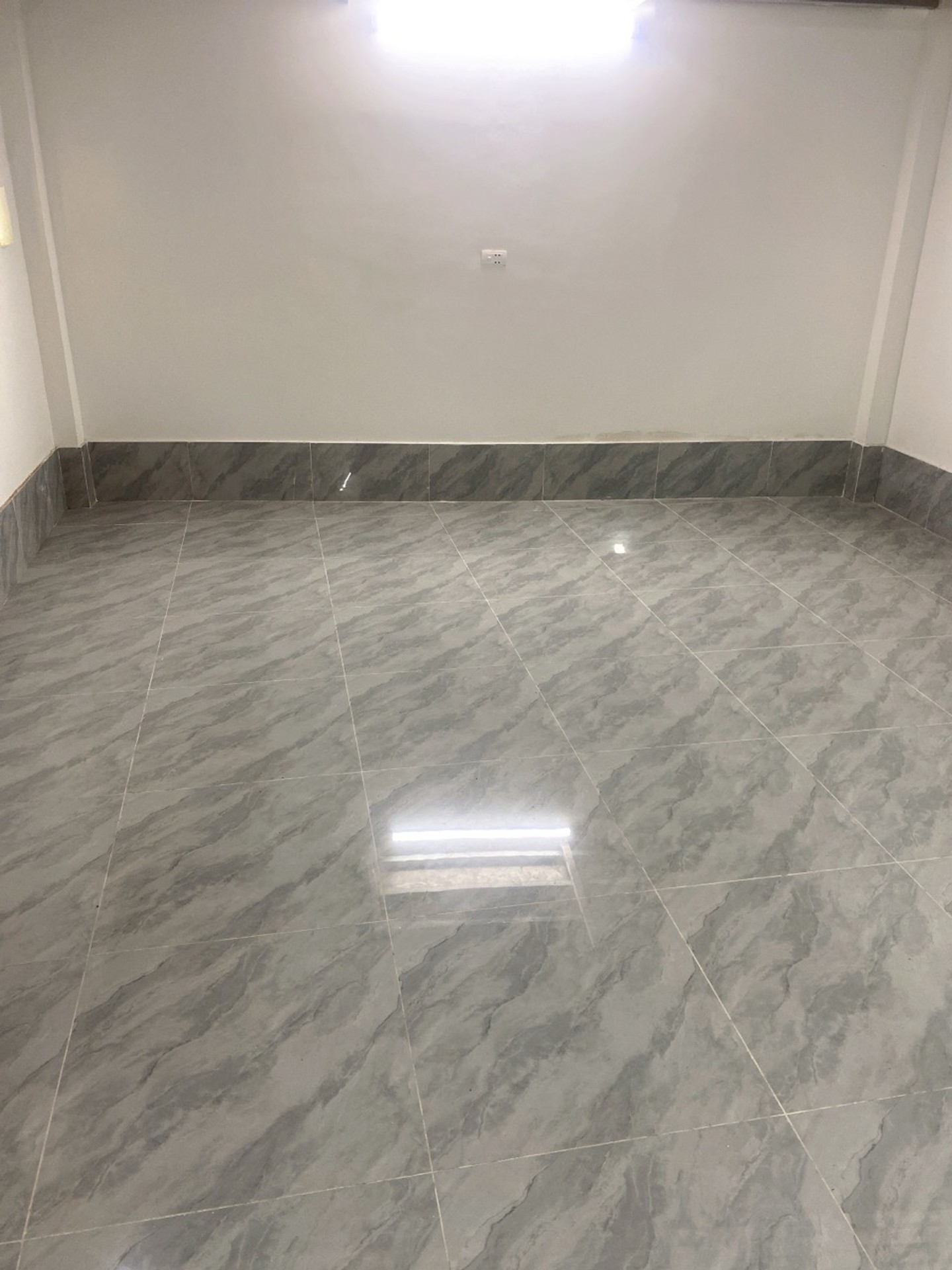 Bán nhà Định Công Thượng - diện tích 61m2 2 tầng - Lô góc - giá 12,5 tỷ
