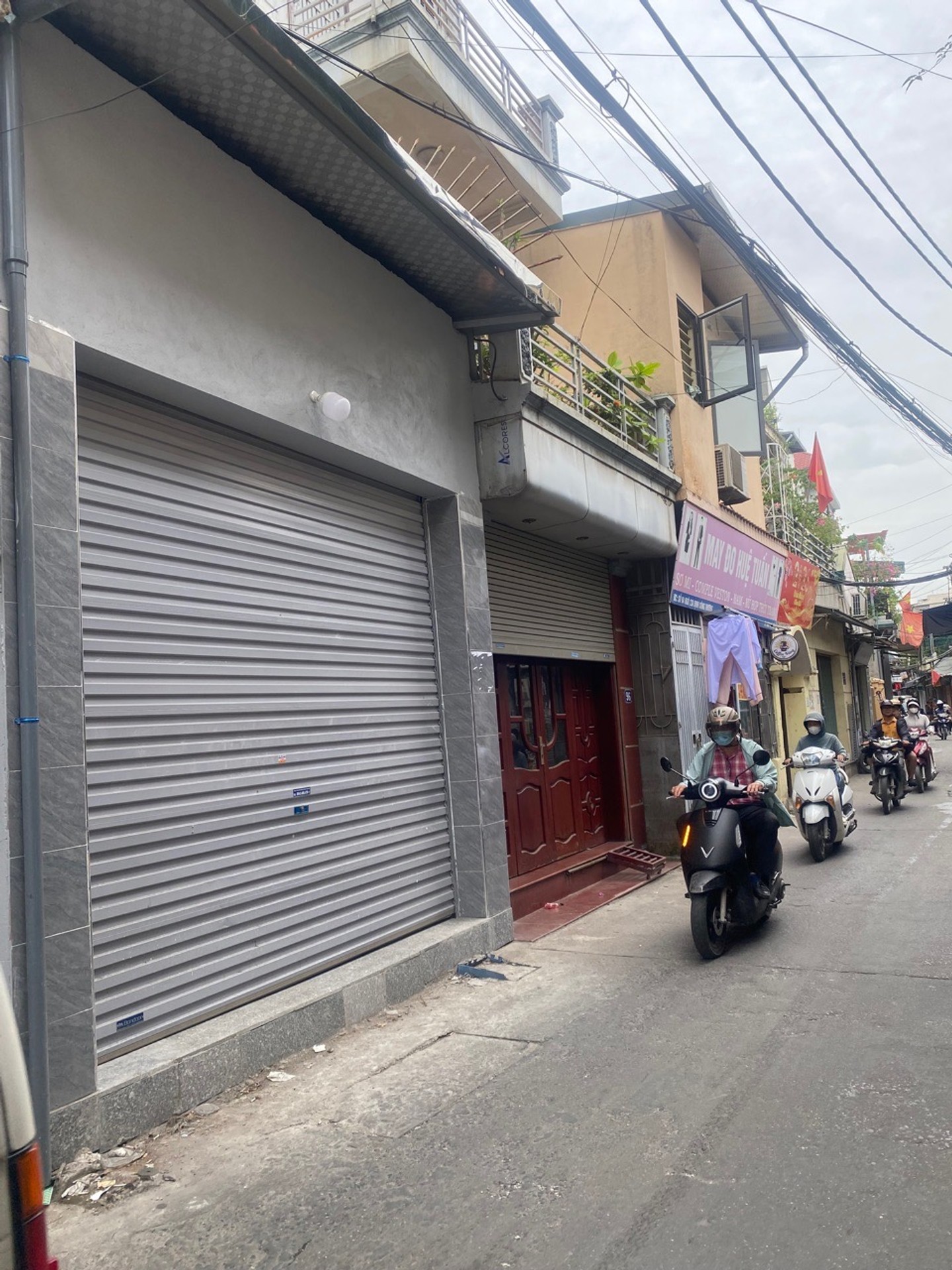 Bán nhà Định Công Thượng - diện tích 61m2 2 tầng - Lô góc - giá 12,5 tỷ