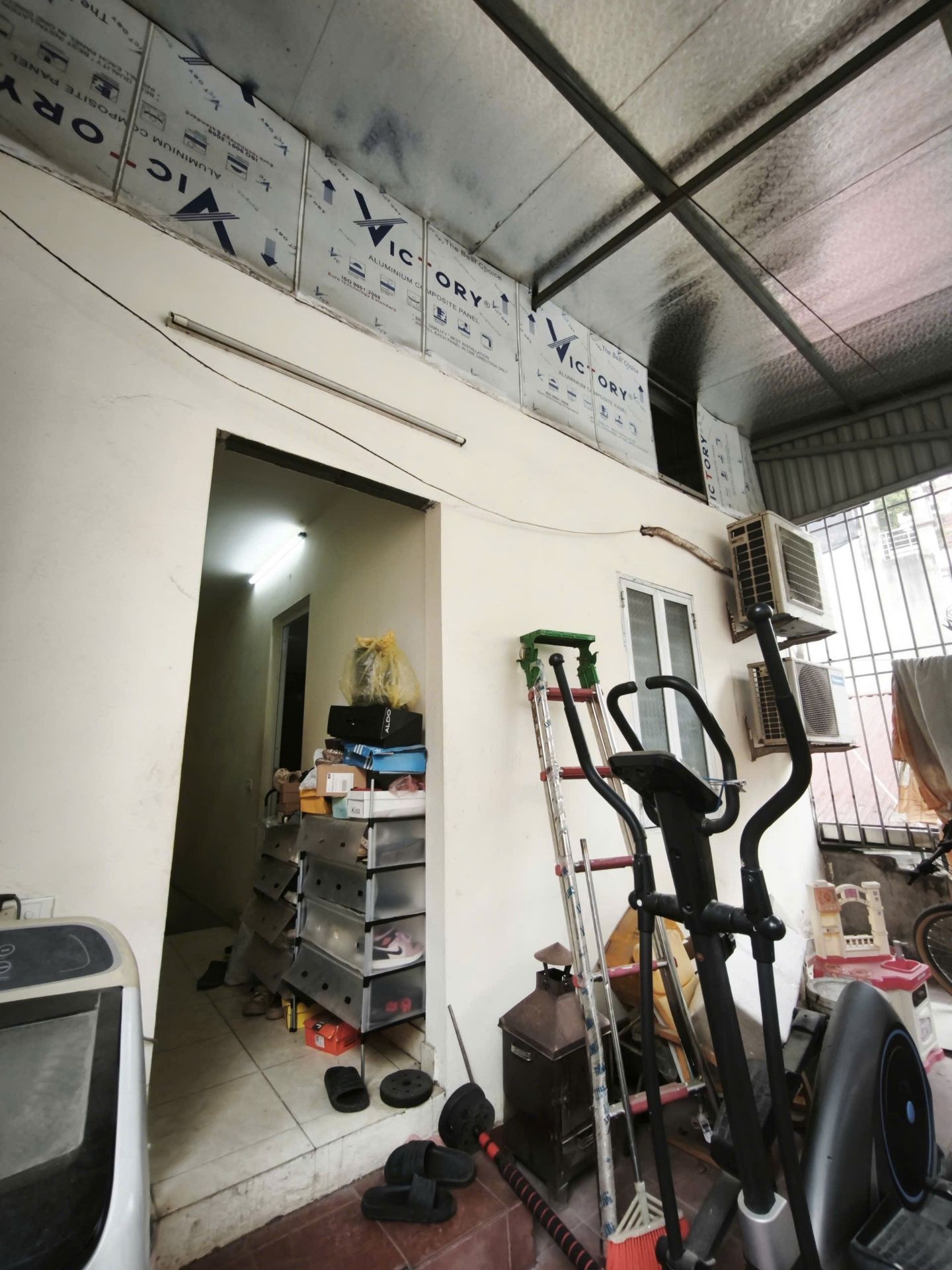 Bán nhà Pháo Đài Láng - diện tích 65m2 3 tầng - Mặt phố cực đẹp - giá 29 tỷ