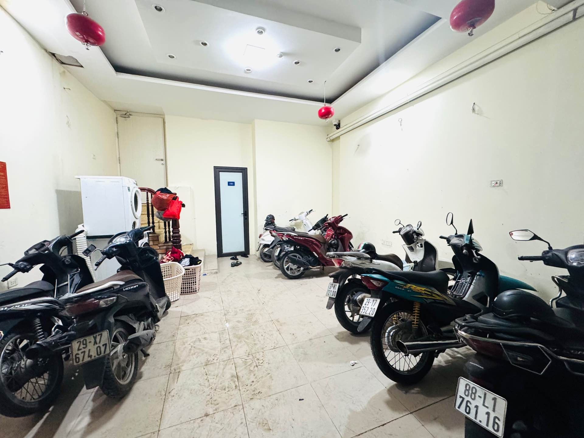 Bán nhà Bùi Ngọc Dương - diện tích 53m2 5 tầng - Cực hiếm nhà dòng tiền - giá 11,6 tỷ