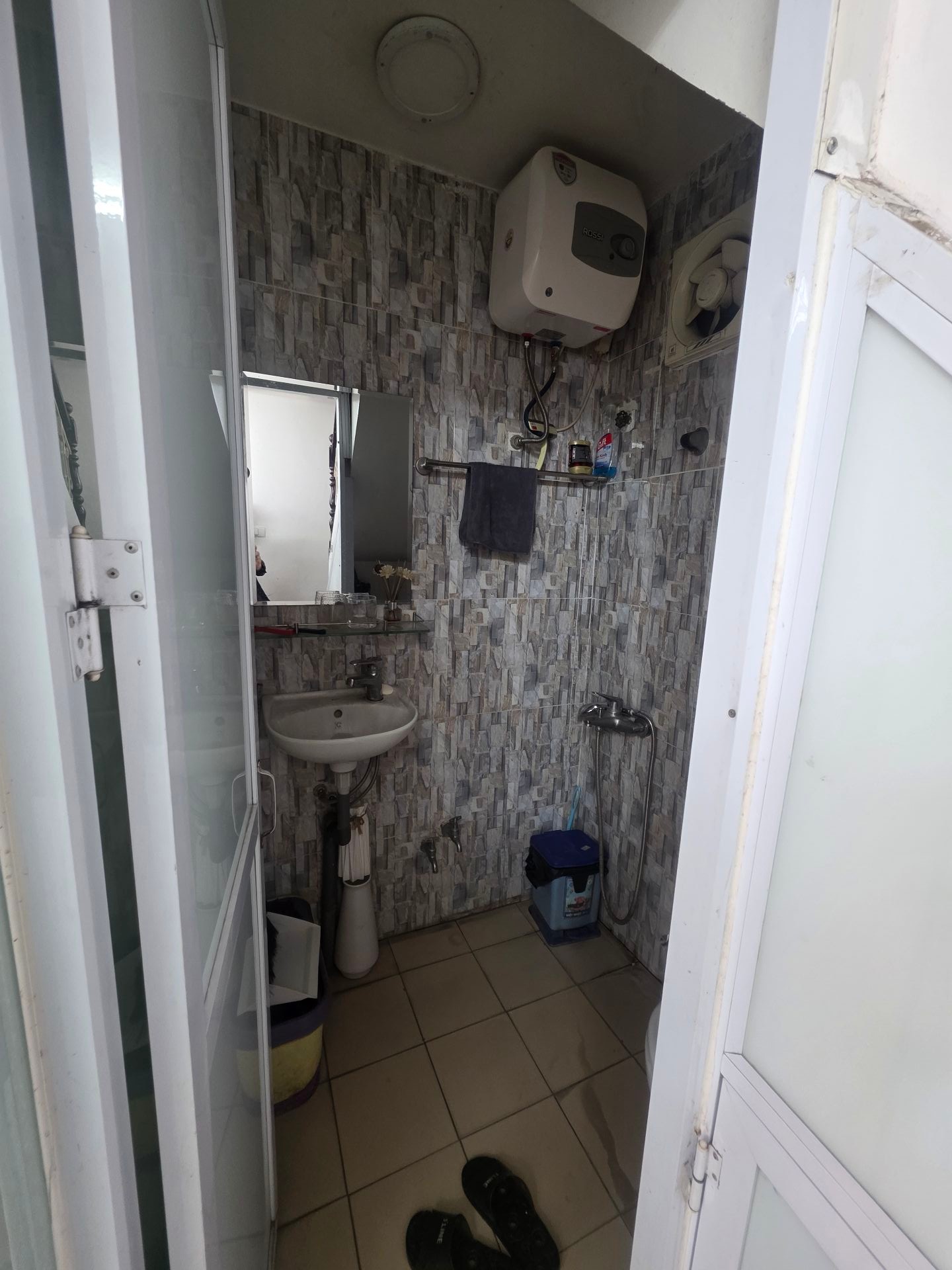 Bán nhà Trương Định - diện tích 18m2 4 tầng - Mặt phố VIP - giá 13,95 tỷ