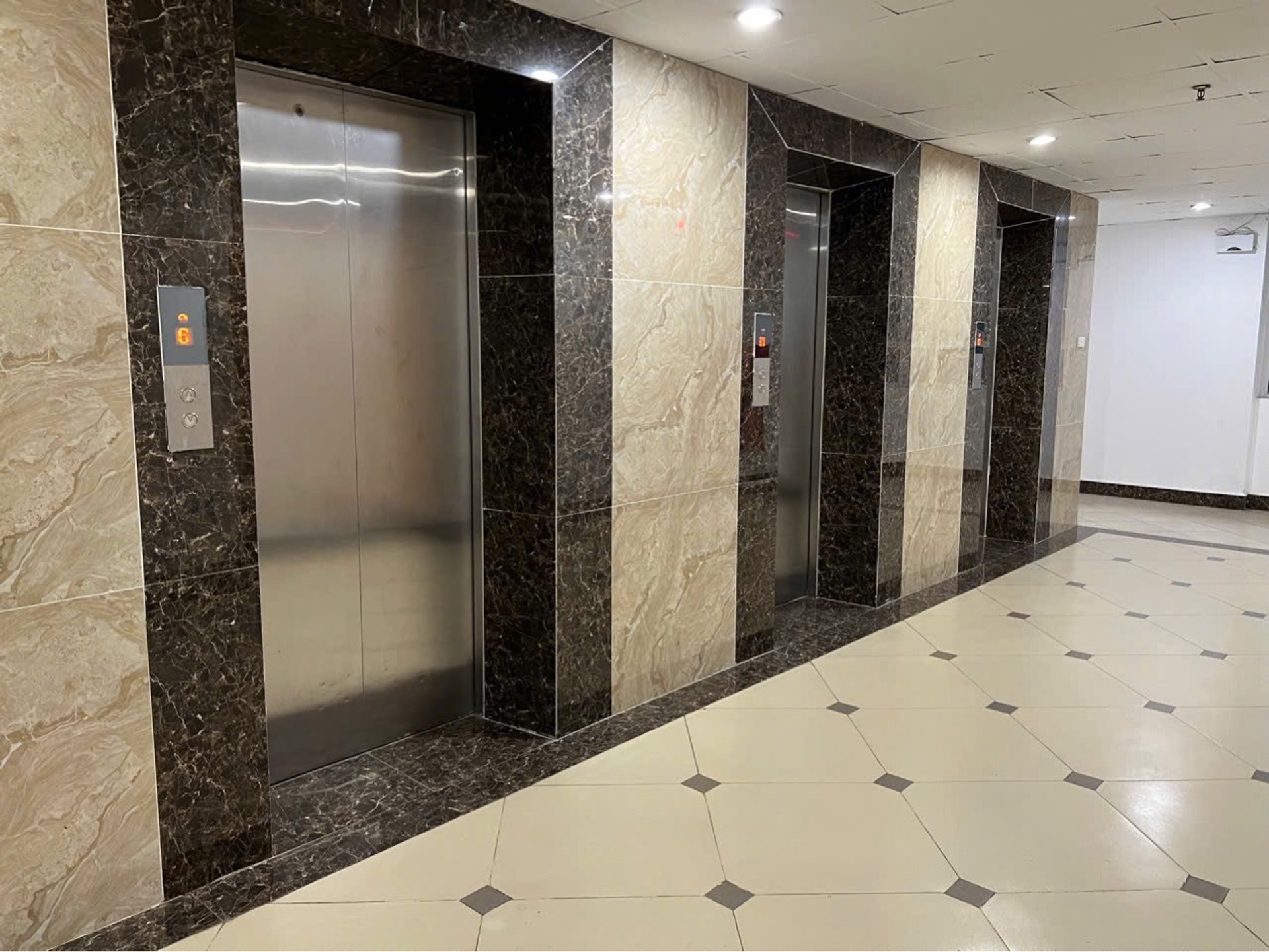 Bán nhà Minh Khai - diện tích 73m2 1 tầng - sổ đỏ chính chủ - giá 6,6 tỷ