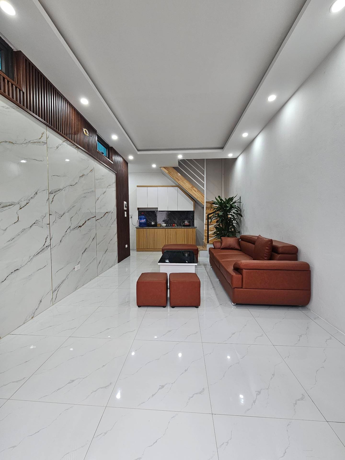 Bán nhà Giải Phóng - diện tích 28m2 3 tầng - Nhà mới ở ngay - giá 4,4 tỷ