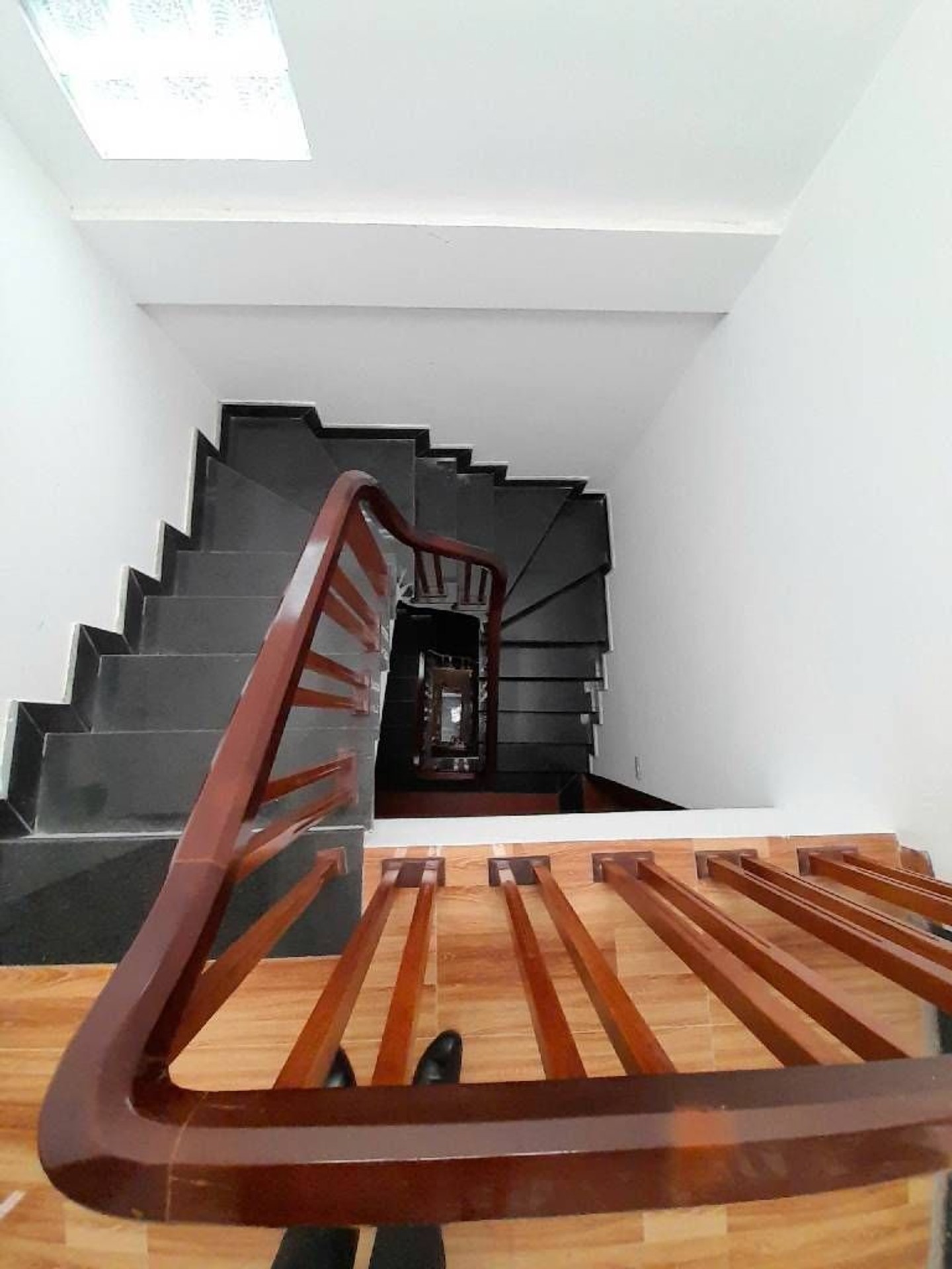 Bán nhà Đại Từ - diện tích 41m2 4 tầng - Ô tô nhỏ qua - giá 9,5 tỷ